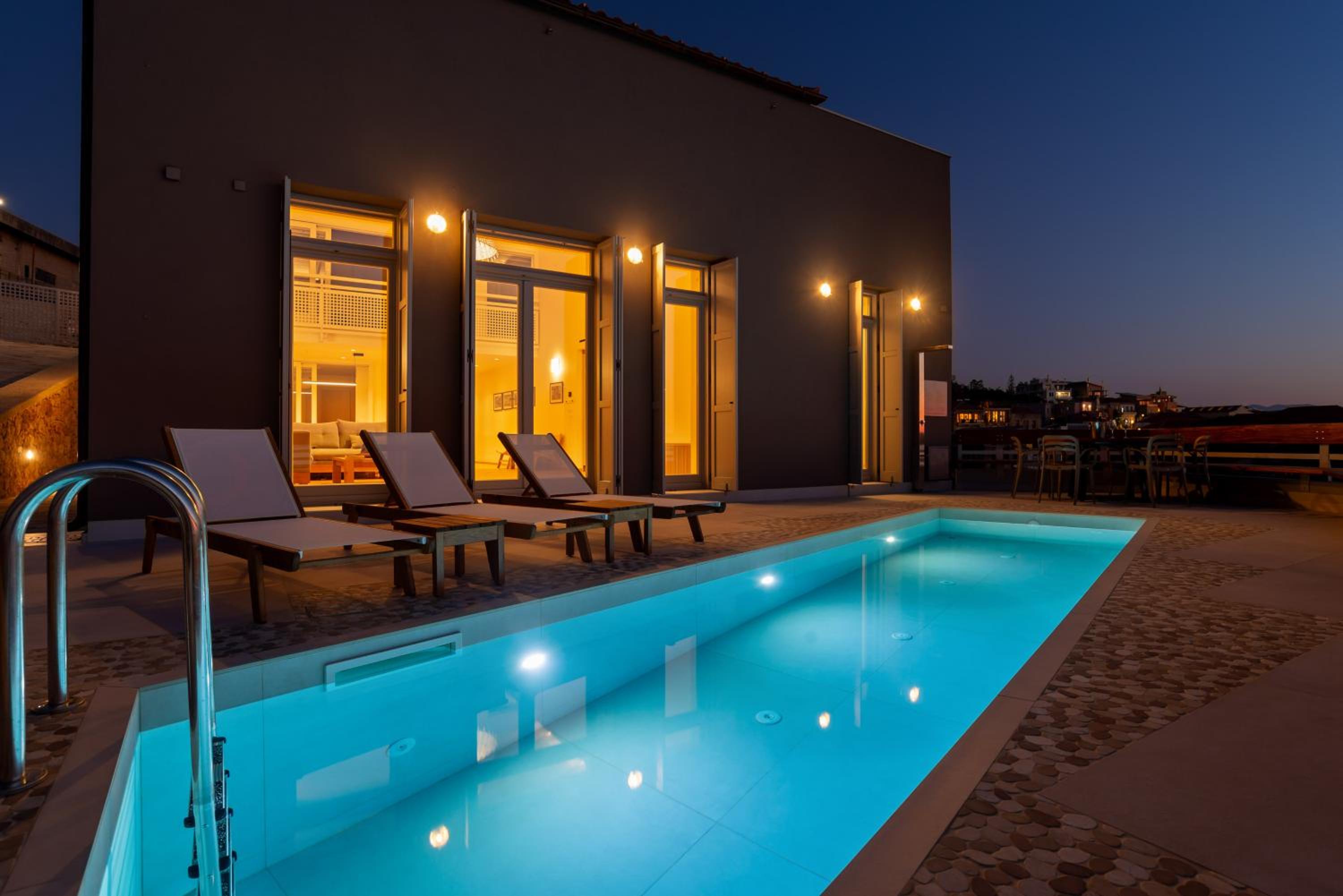 Kormoranos-Hydrobates Waterfront Villa