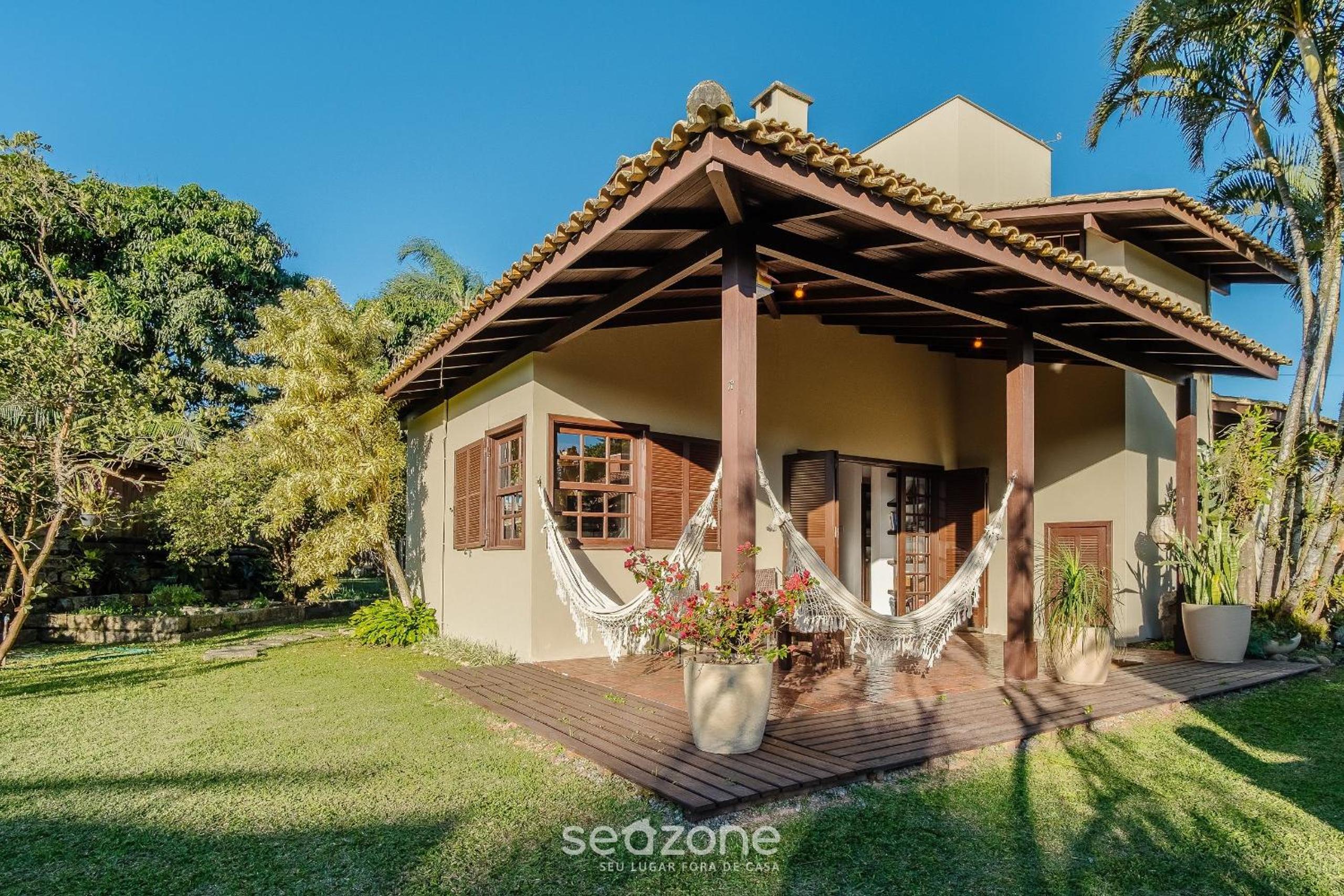 3-Bedroom House 350m from the Beach TAB0140