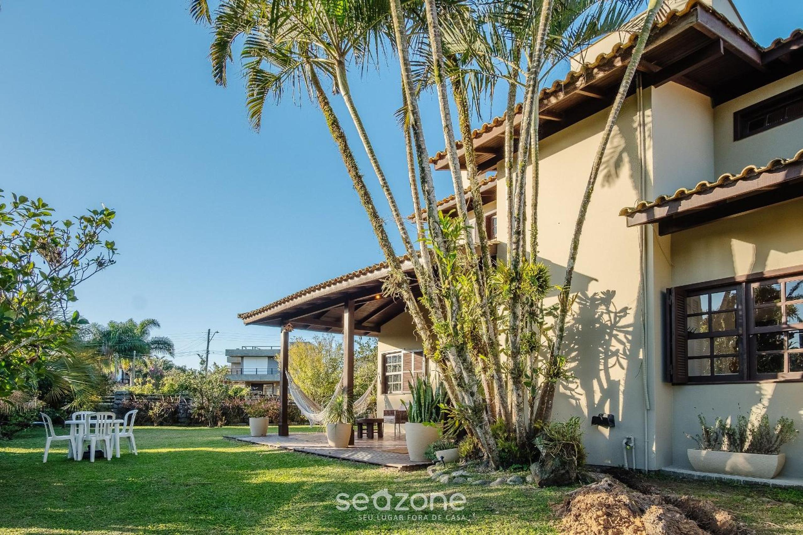 3-Bedroom House 350m from the Beach TAB0140