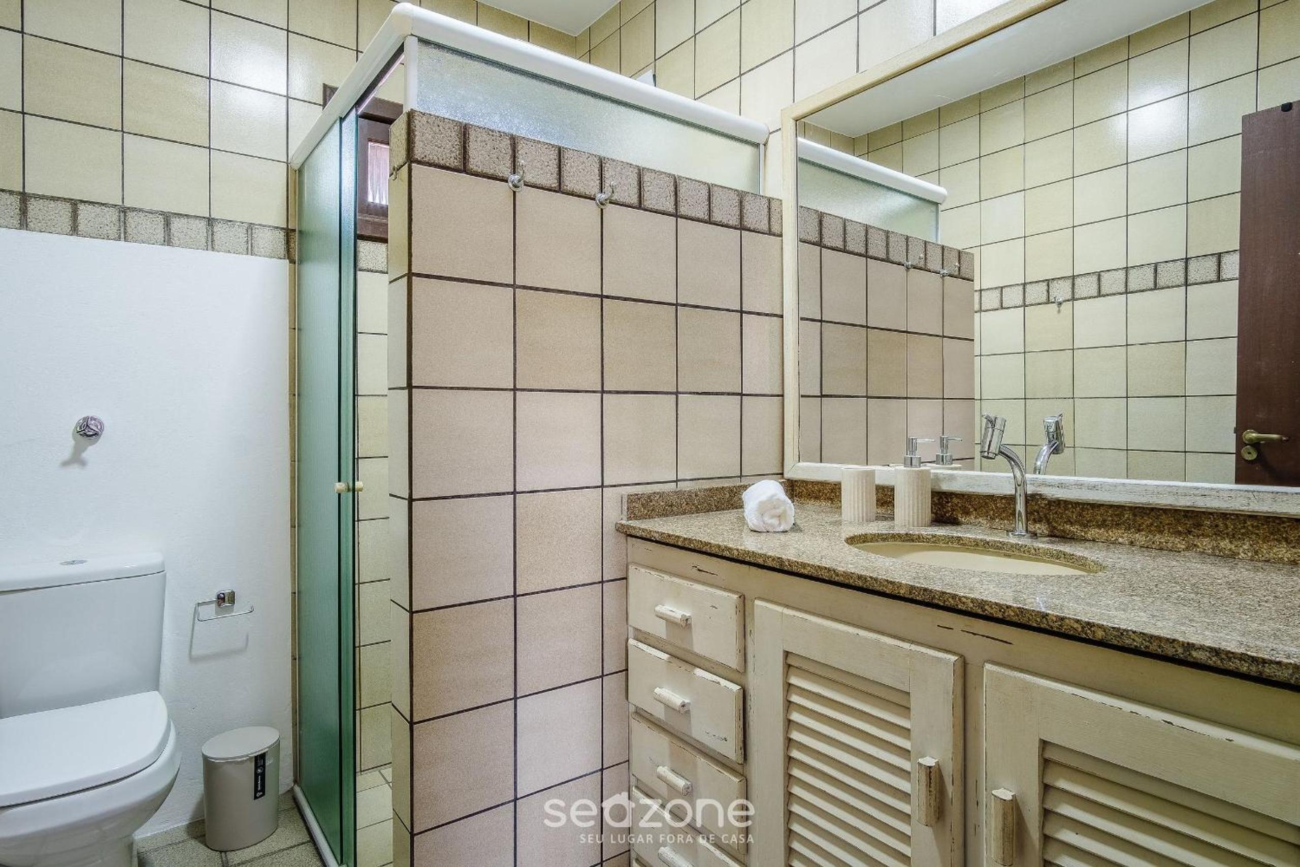3-Bedroom House 350m from the Beach TAB0140