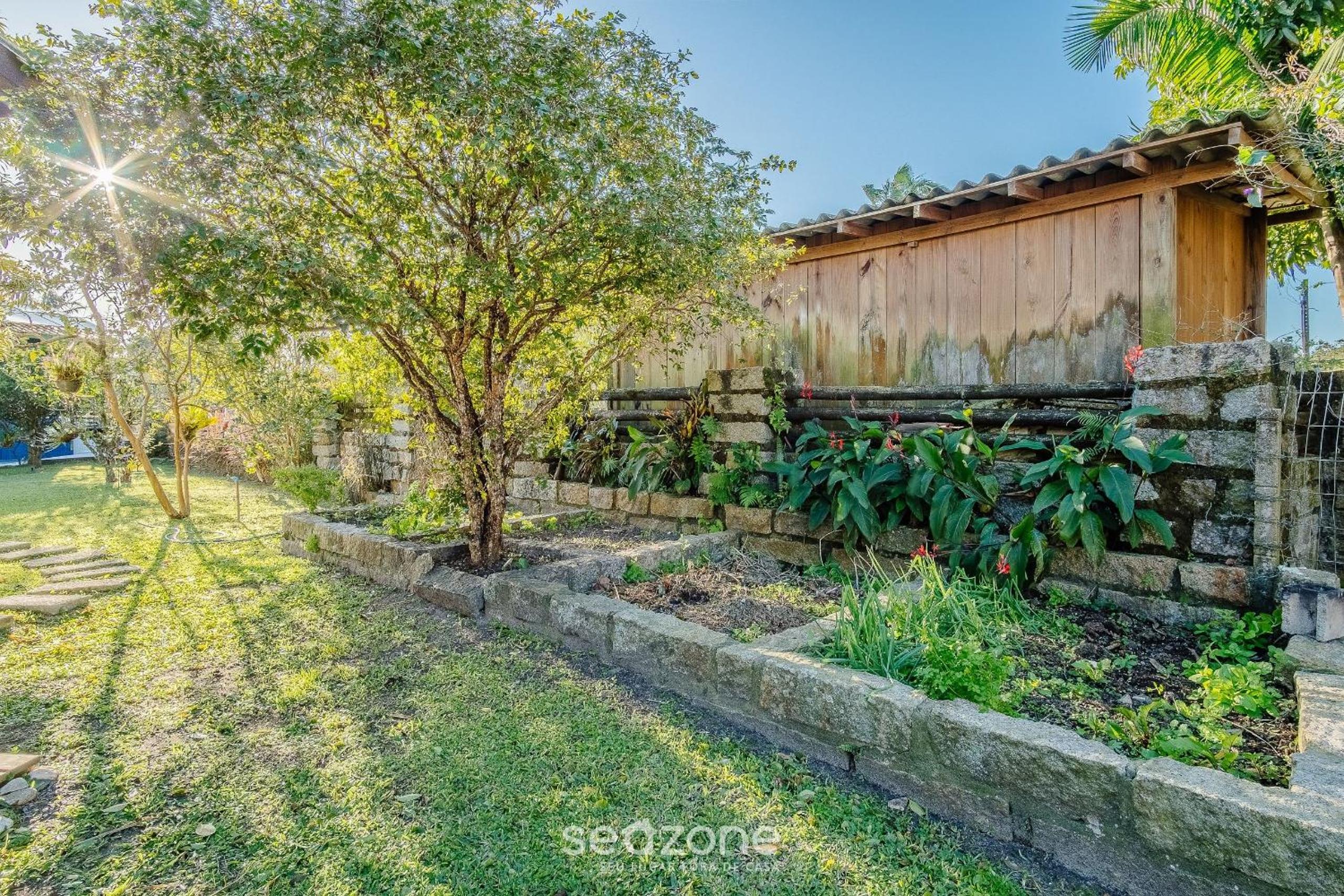 3-Bedroom House 350m from the Beach TAB0140