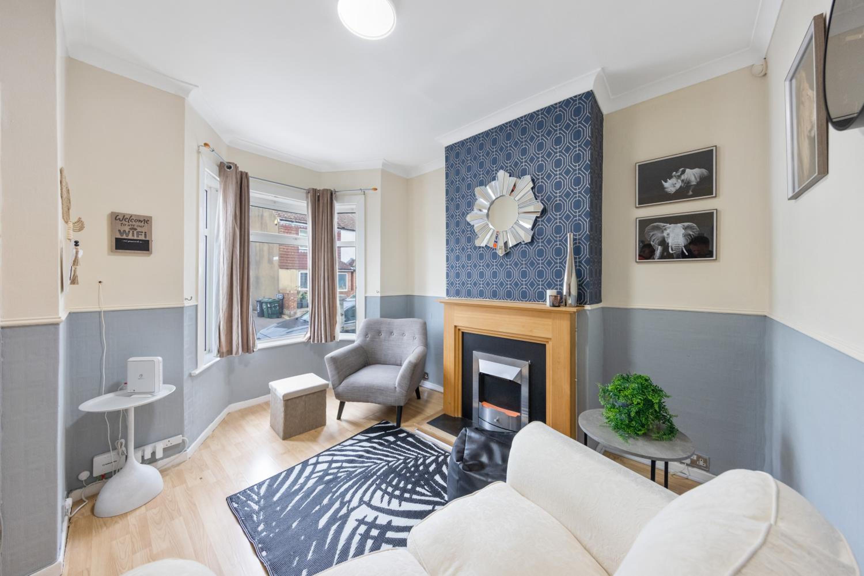 Cosy Modern Two Bed Terrace