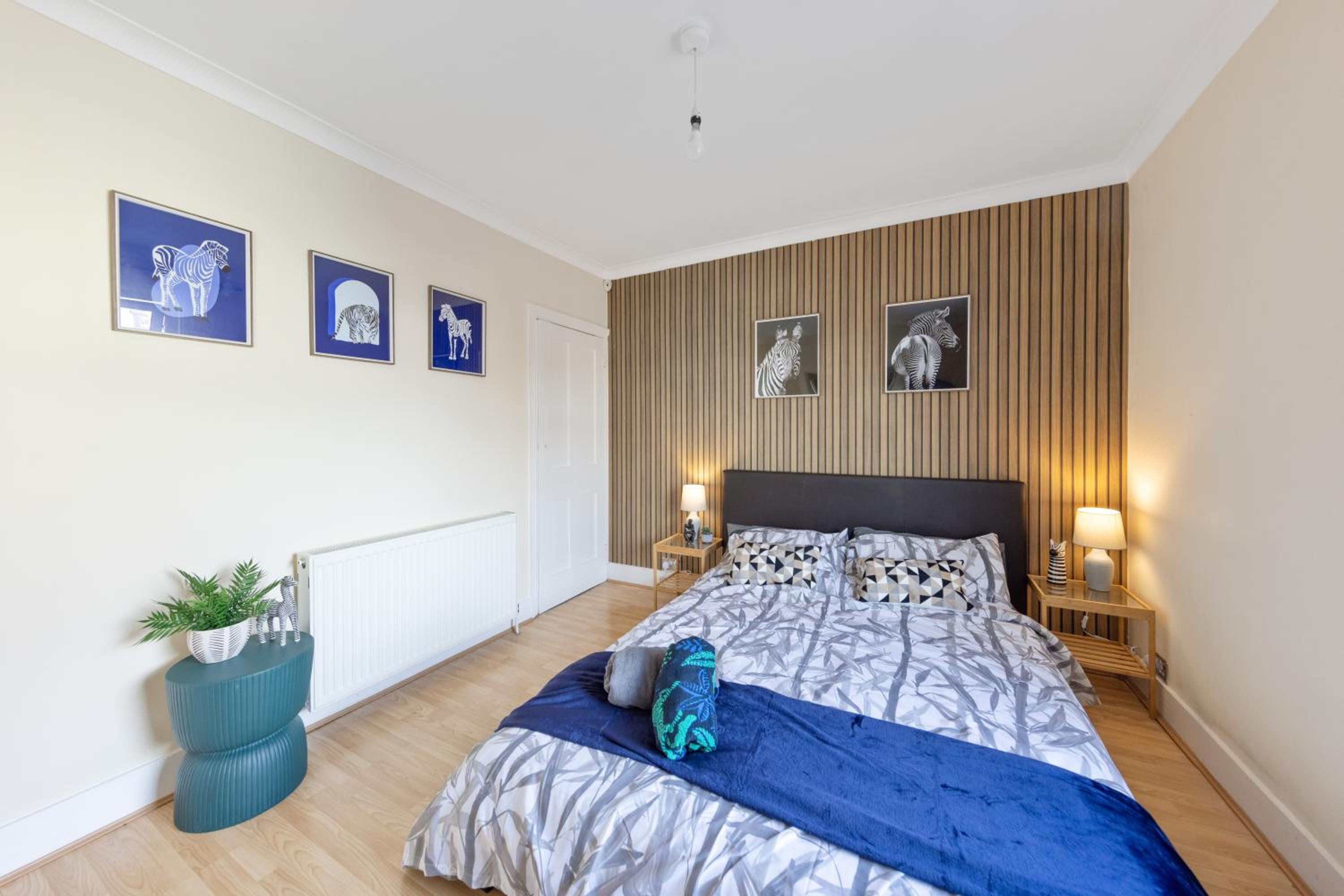 Cosy Modern Two Bed Terrace