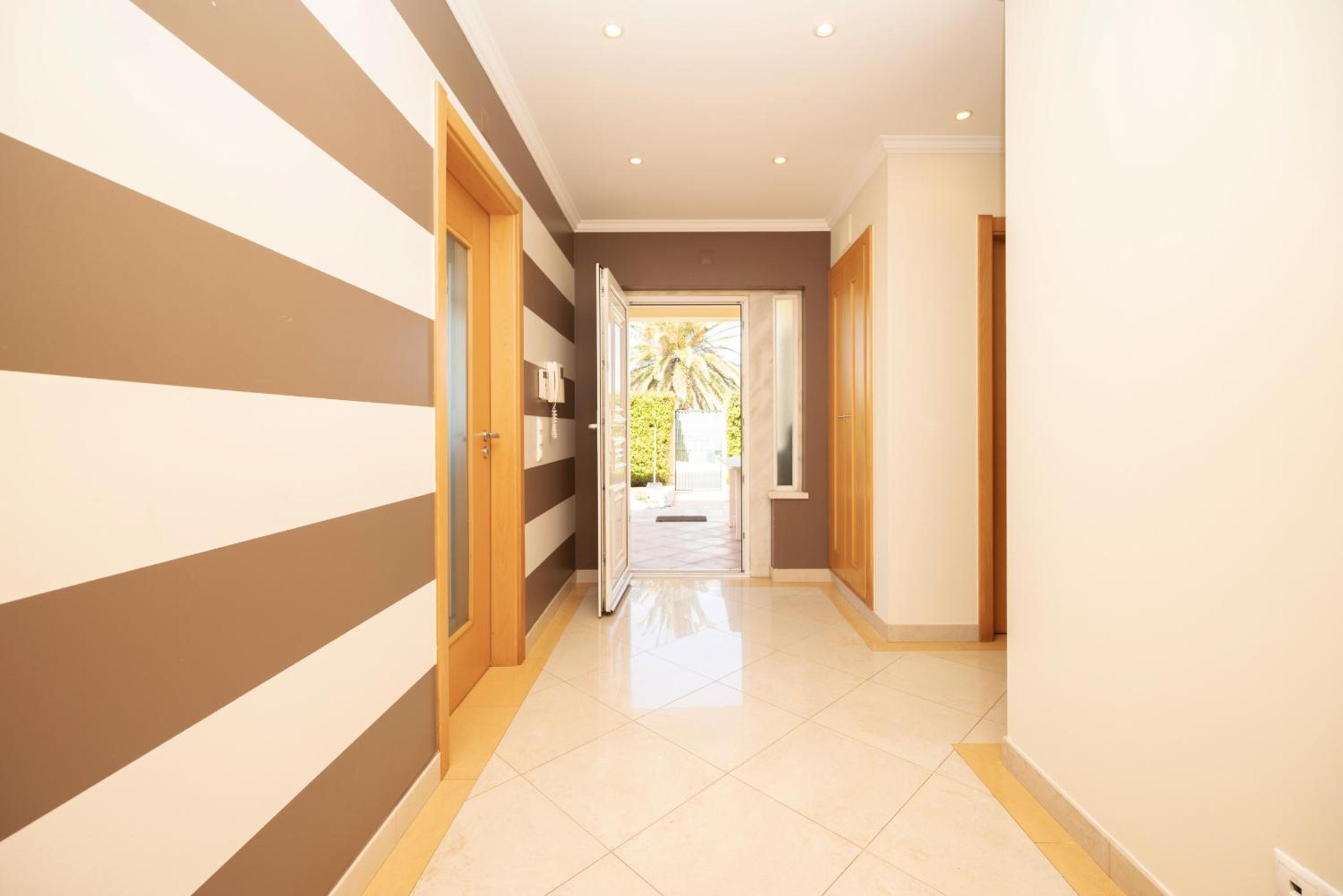 São Pedro do Estoril Villa By Hosty