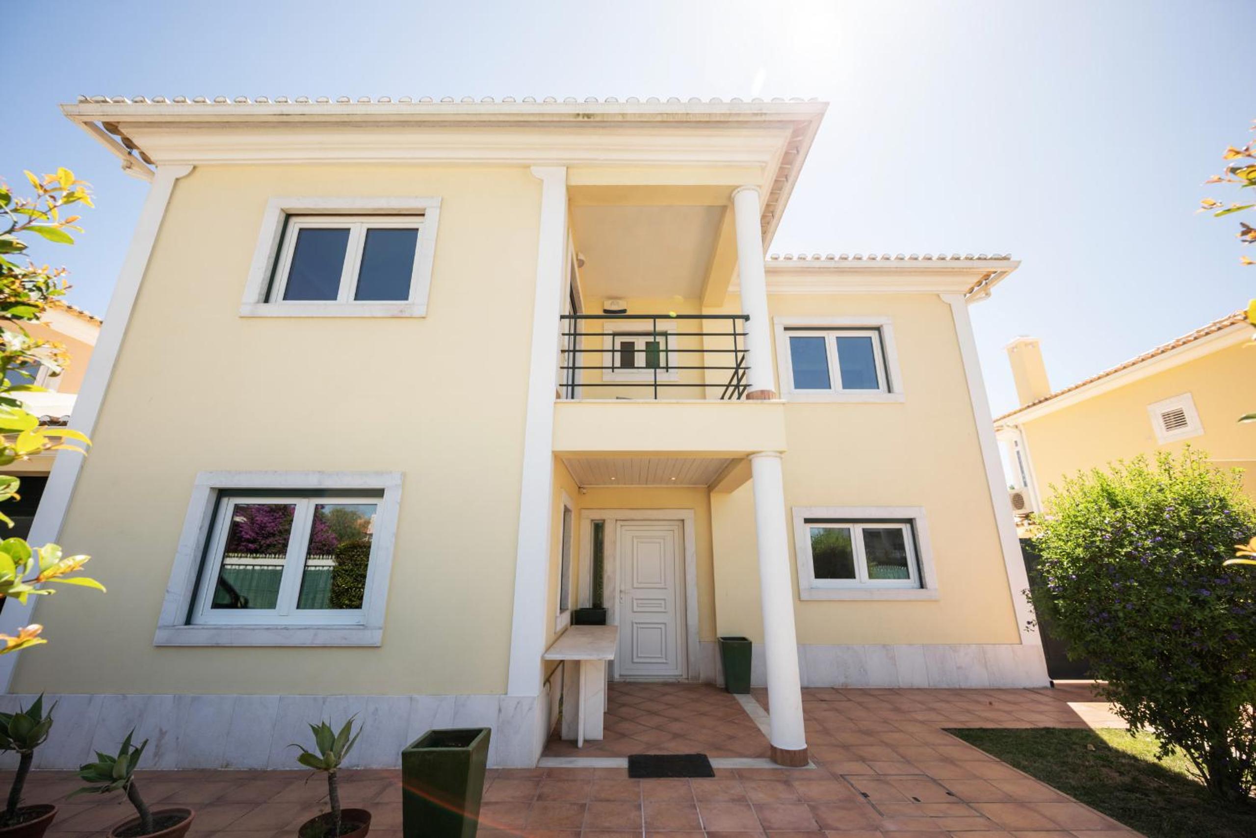 São Pedro do Estoril Villa By Hosty