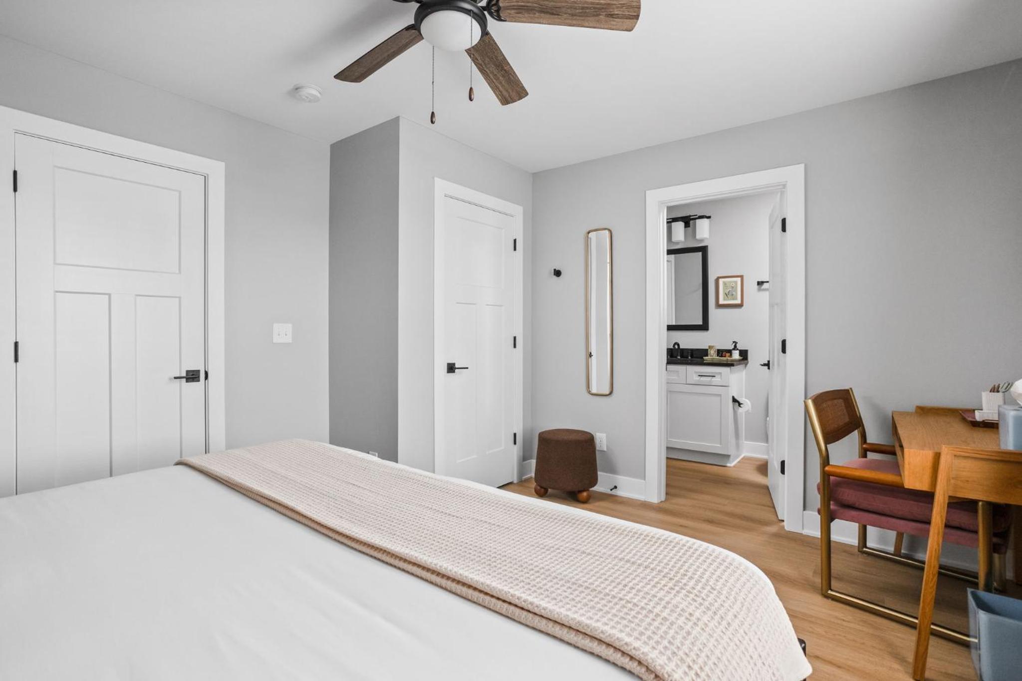 Luxury Retreat Near Downtown