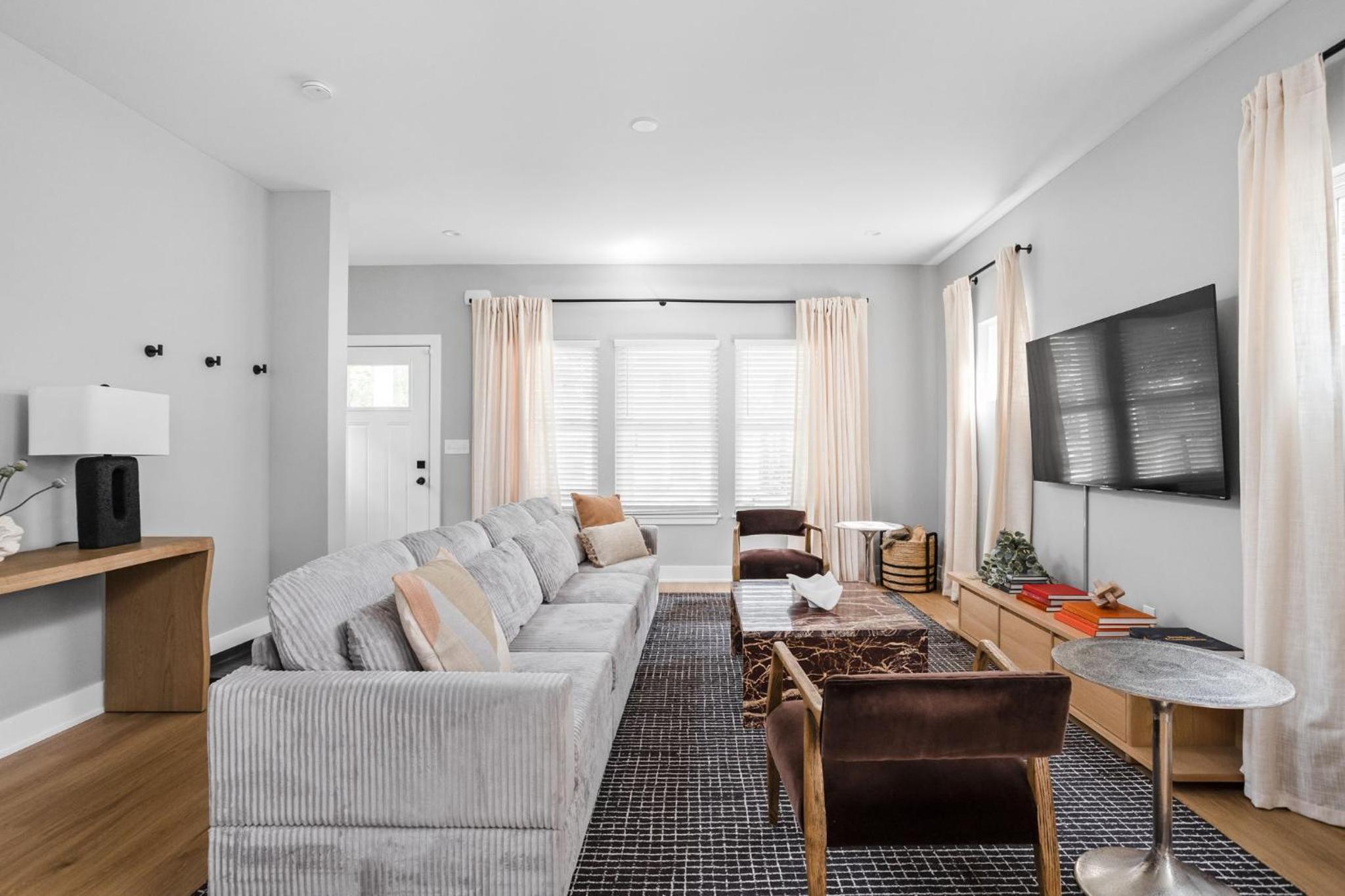 Luxury Retreat Near Downtown