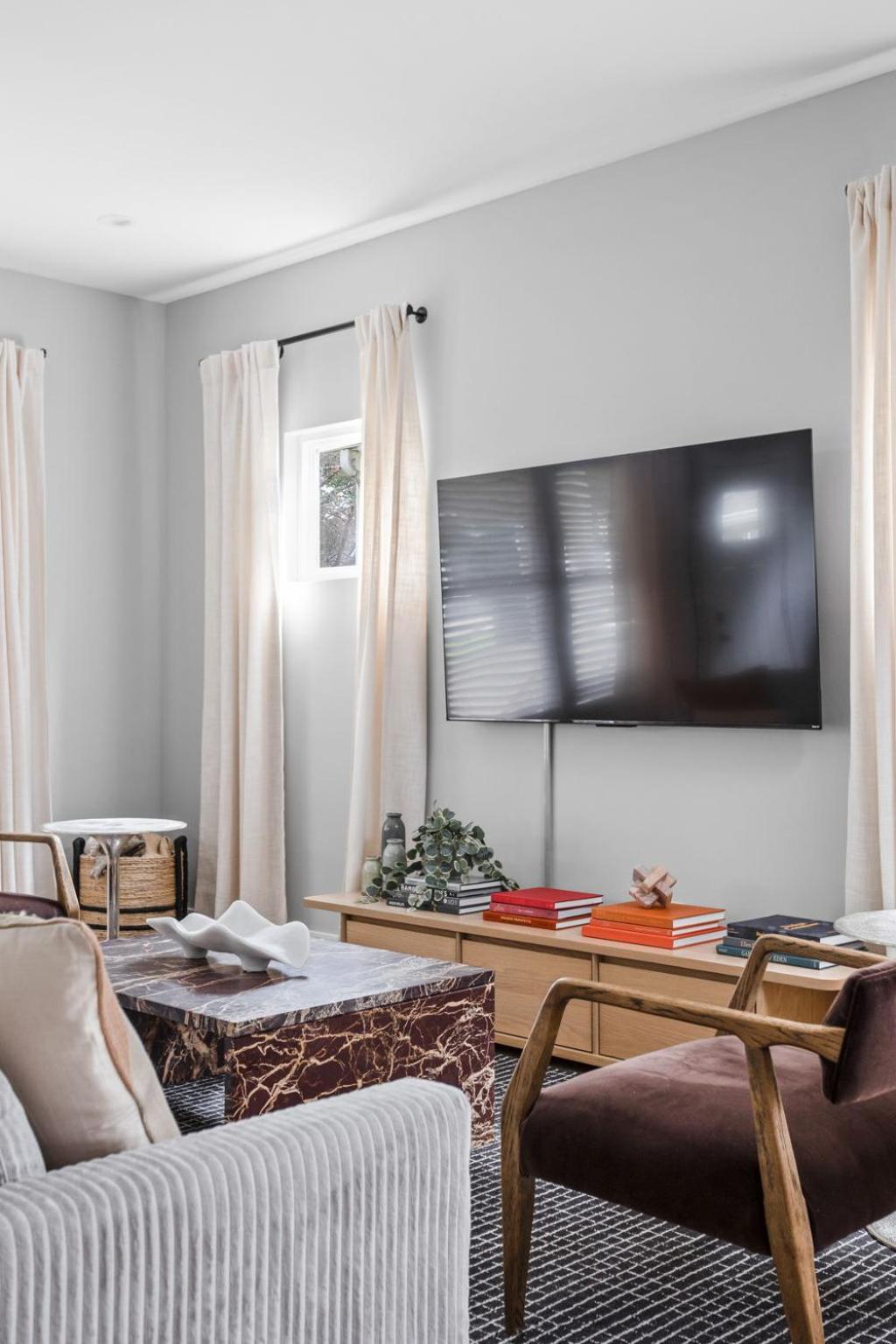 Luxury Retreat Near Downtown