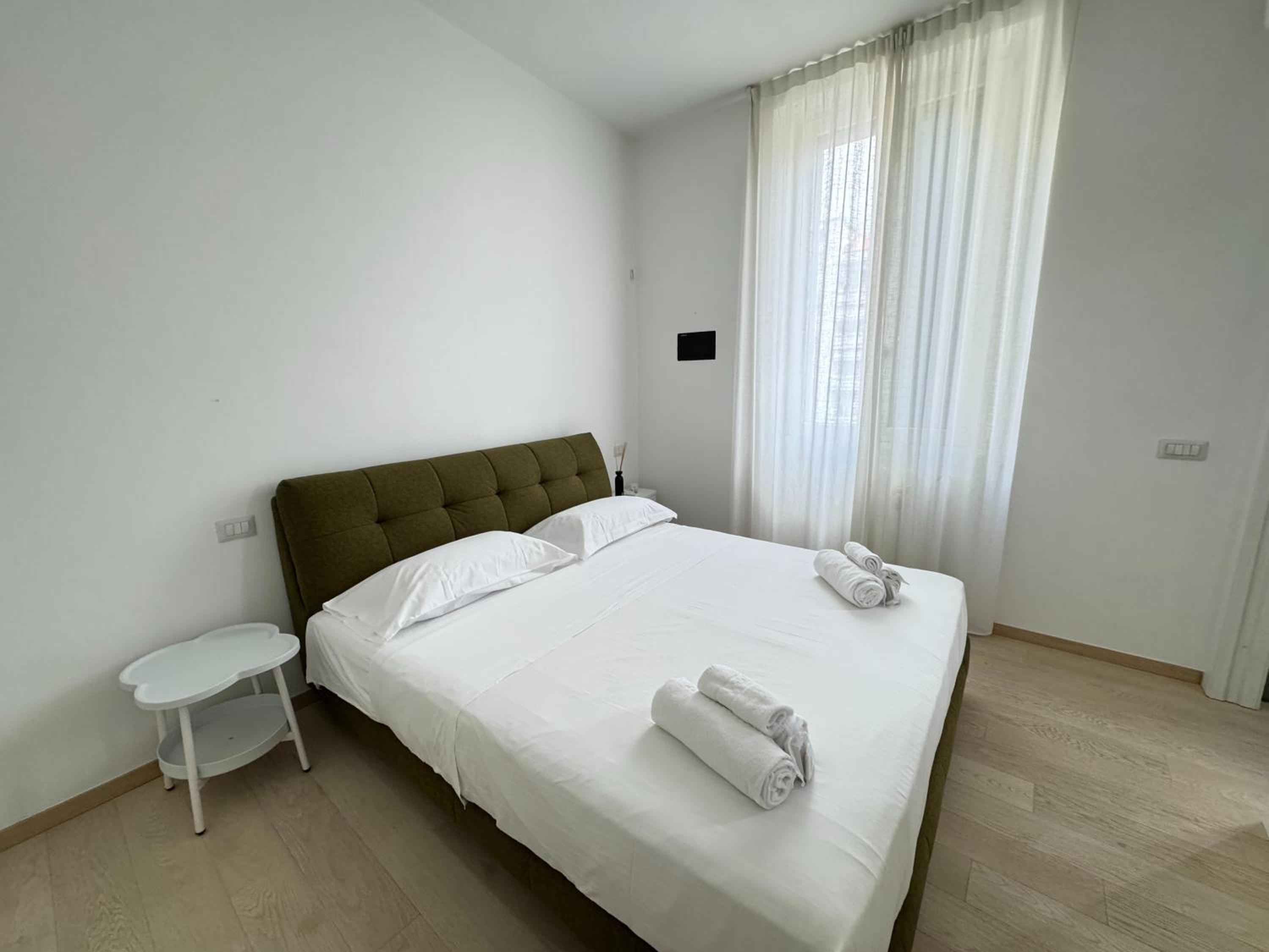 Sant'Agostino Large & Elegant Apartment, Milano