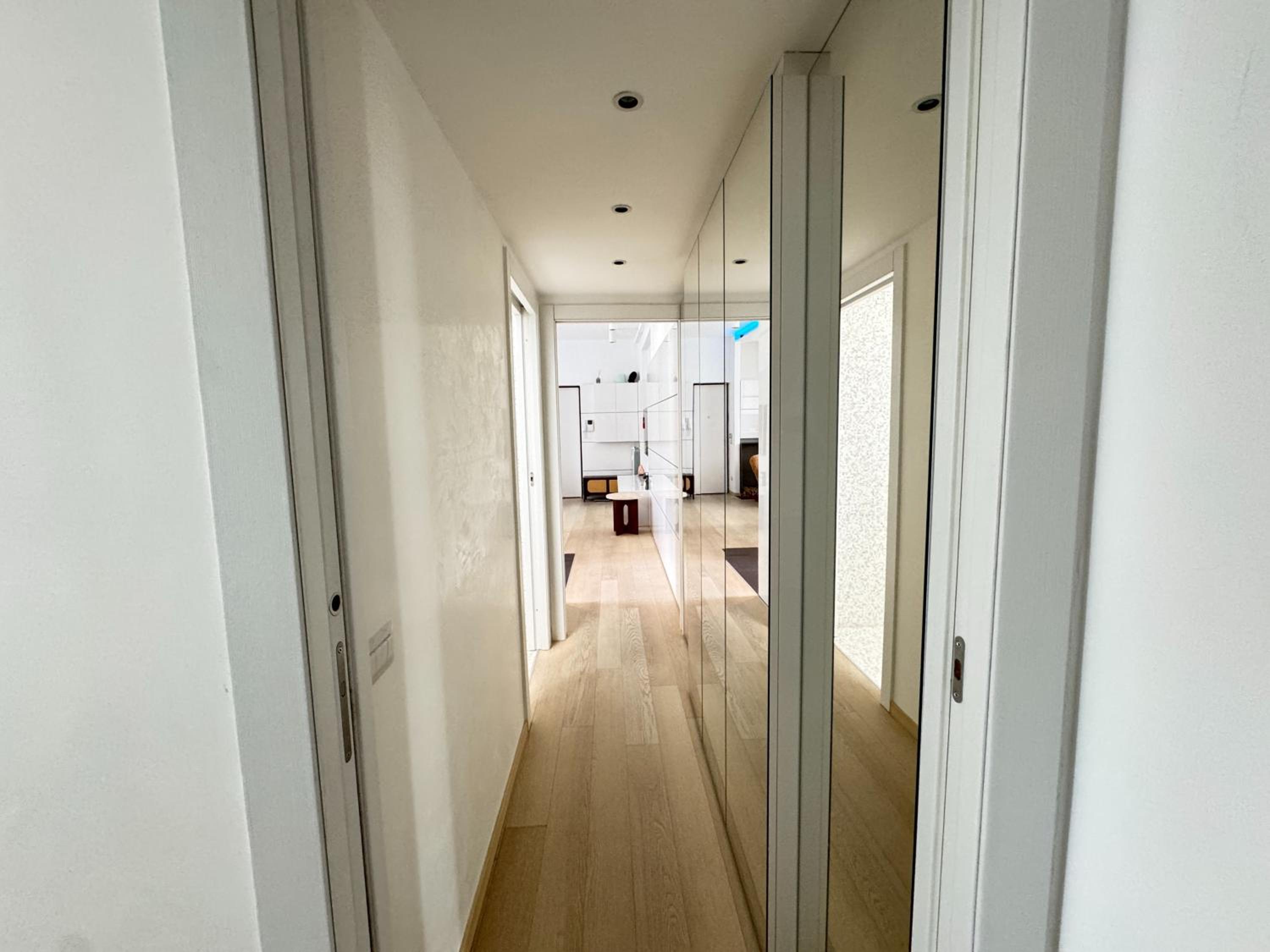 Sant'Agostino Large & Elegant Apartment, Milano