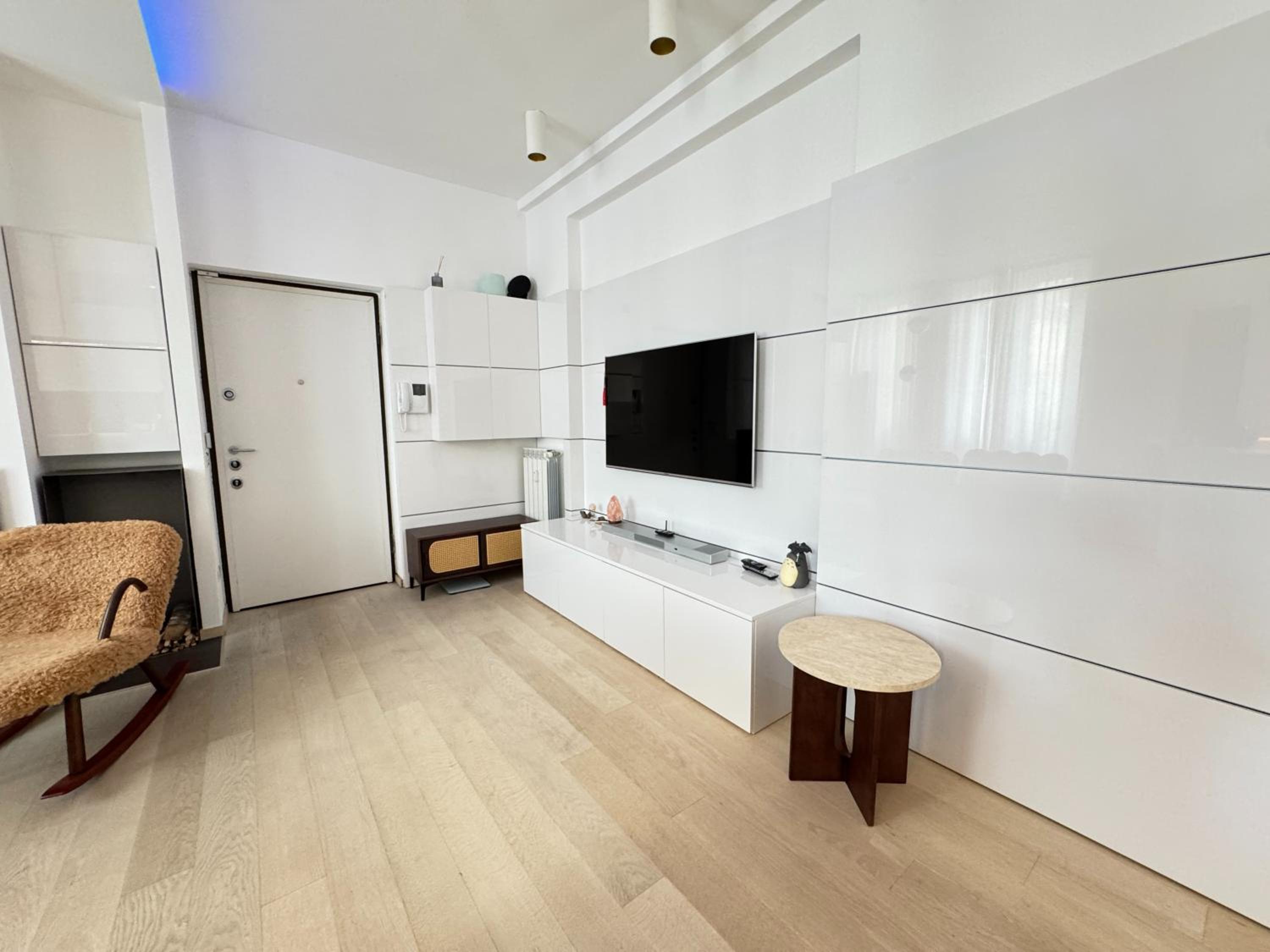 Sant'Agostino Large & Elegant Apartment, Milano