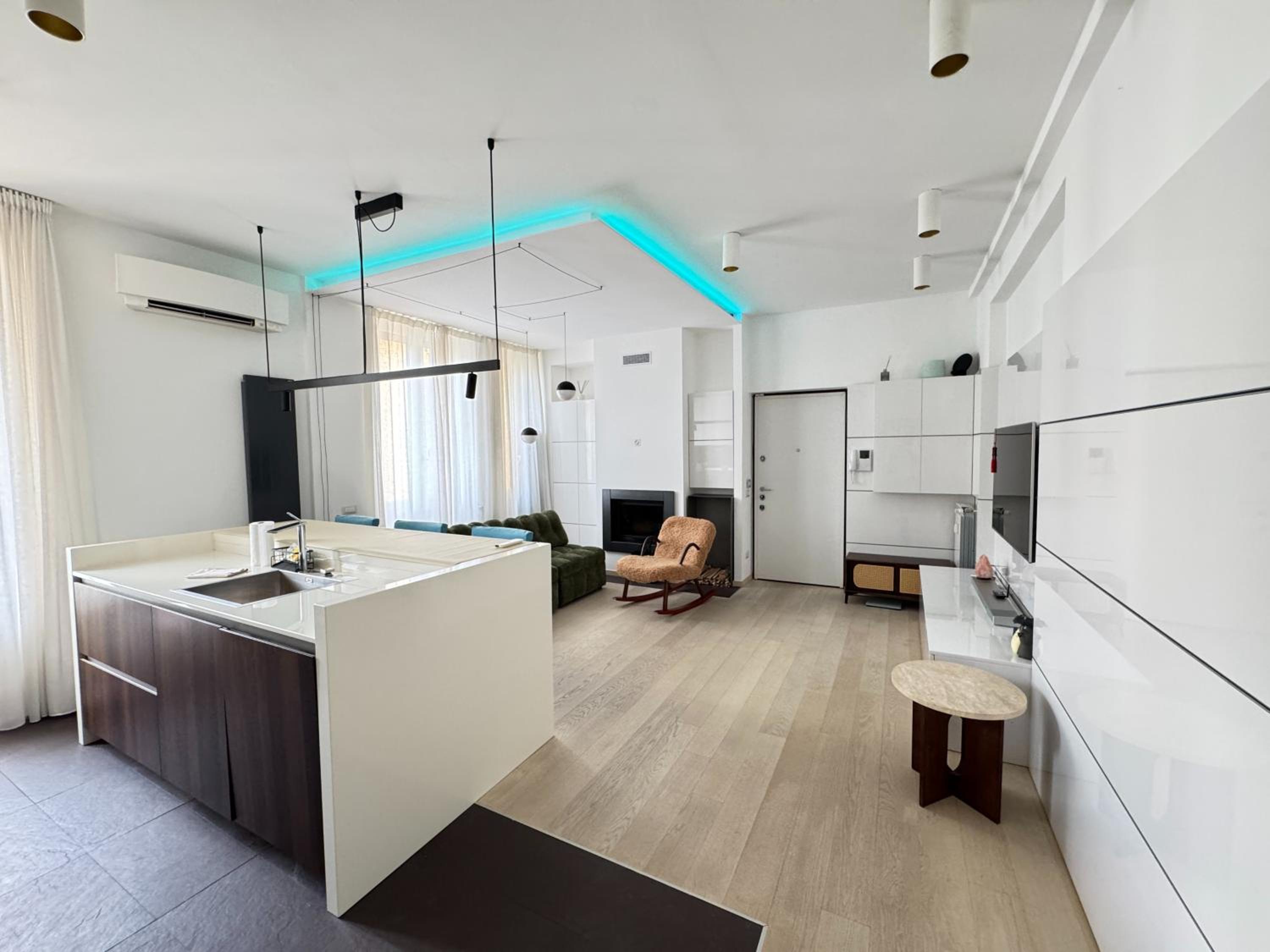 Sant'Agostino Large & Elegant Apartment, Milano
