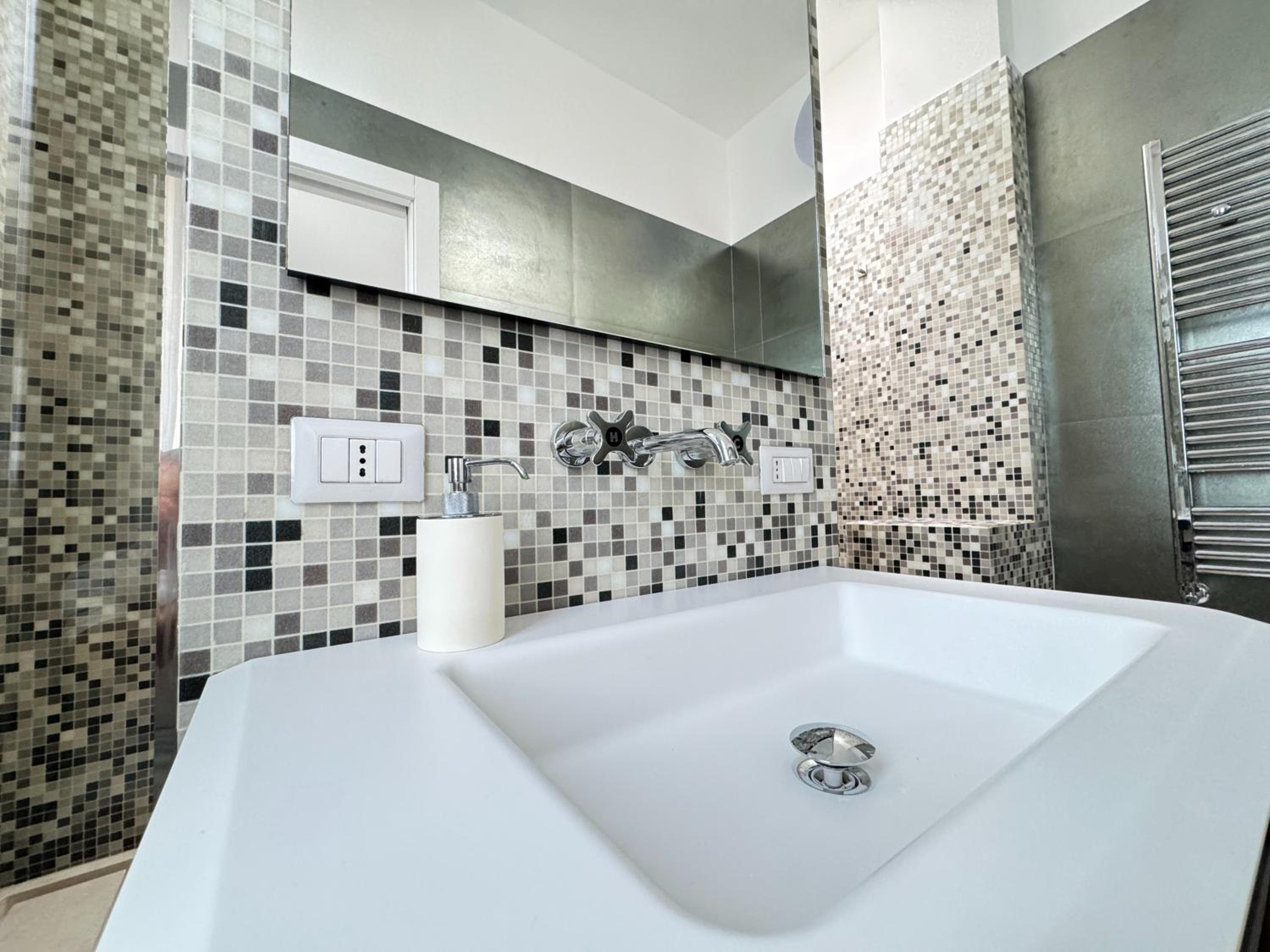 Sant'Agostino Large & Elegant Apartment, Milano