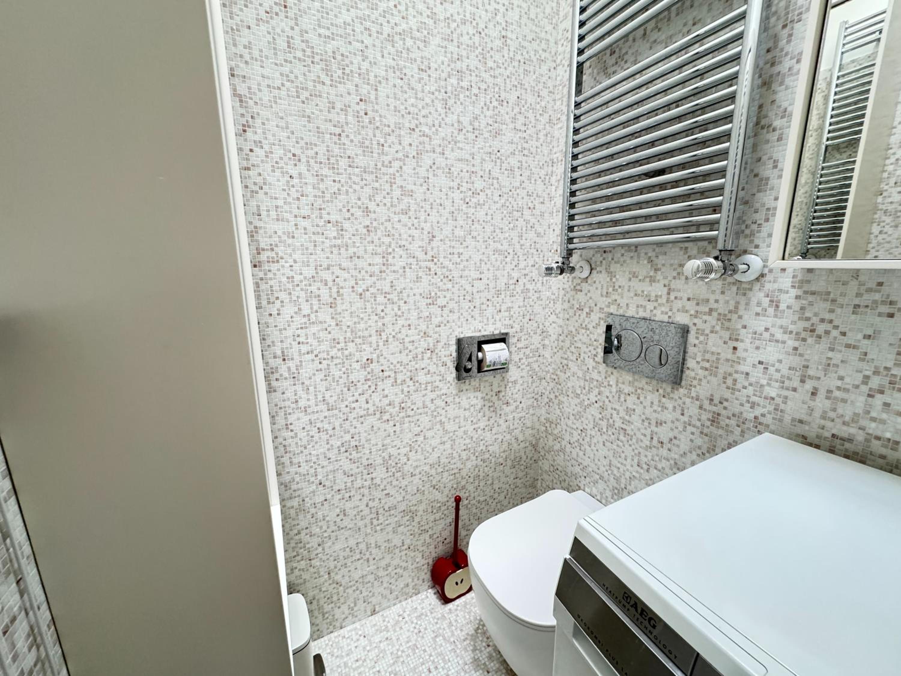 Sant'Agostino Large & Elegant Apartment, Milano