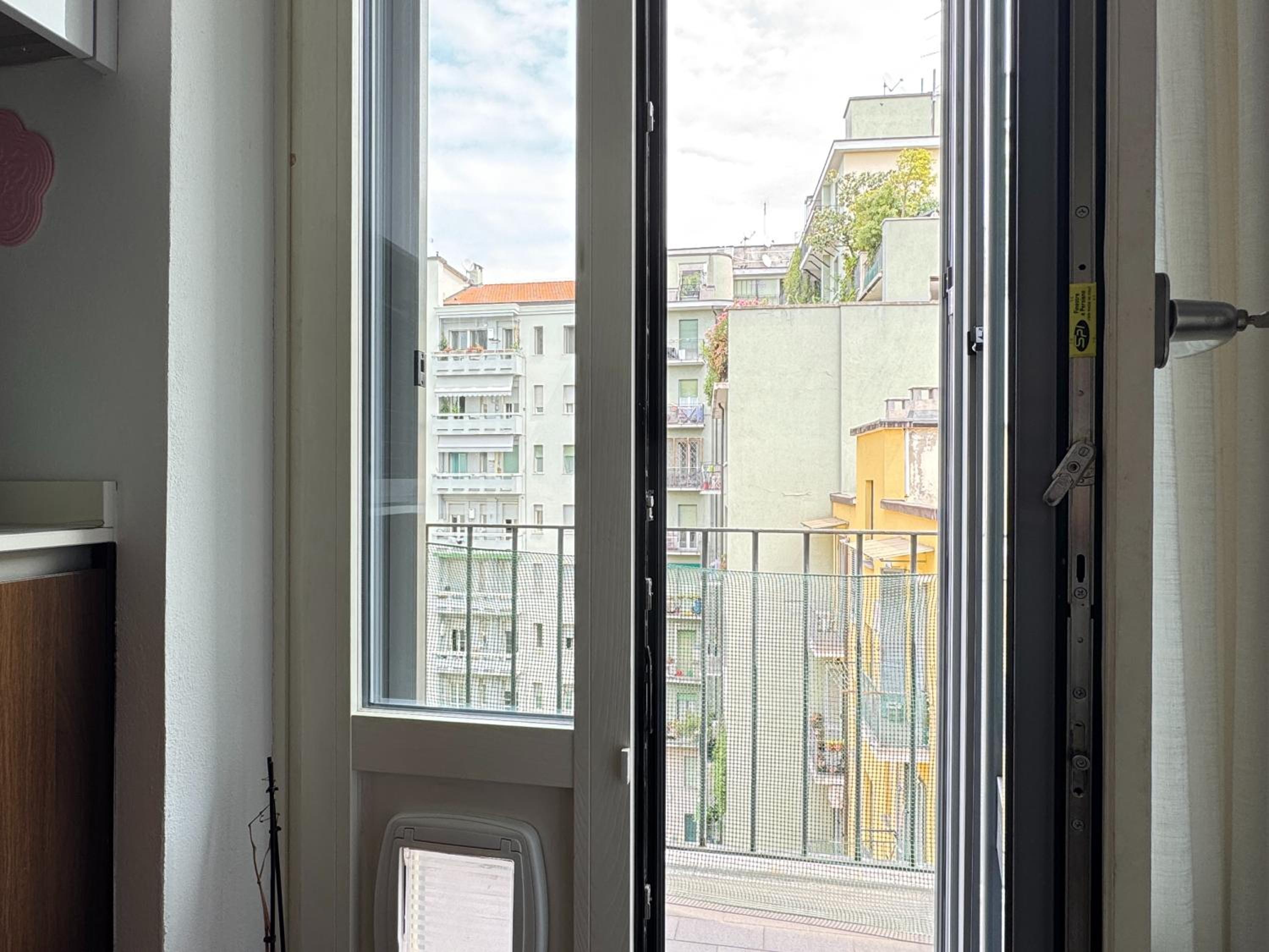 Sant'Agostino Large & Elegant Apartment, Milano