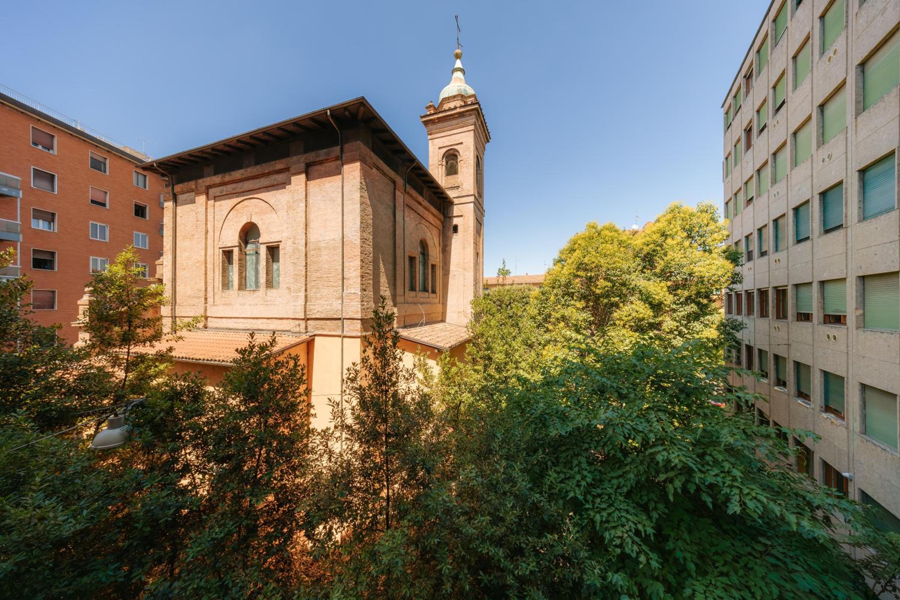 Art Luxury apartment in the heart of Bologna