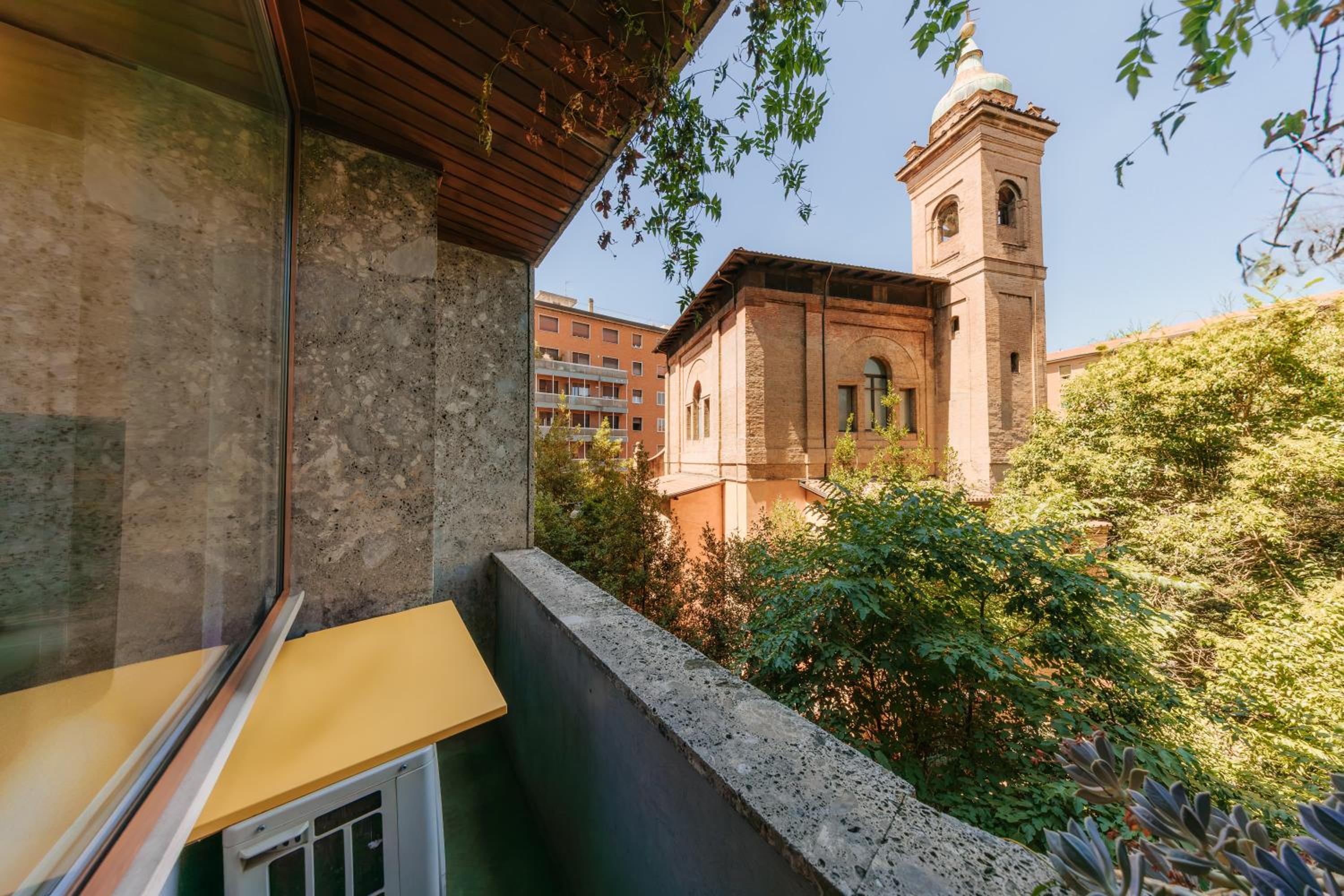 Art Luxury apartment in the heart of Bologna