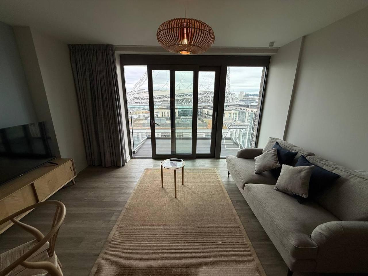 Wembley Stadium Modern 1 Bed Apartment With Amazing Views