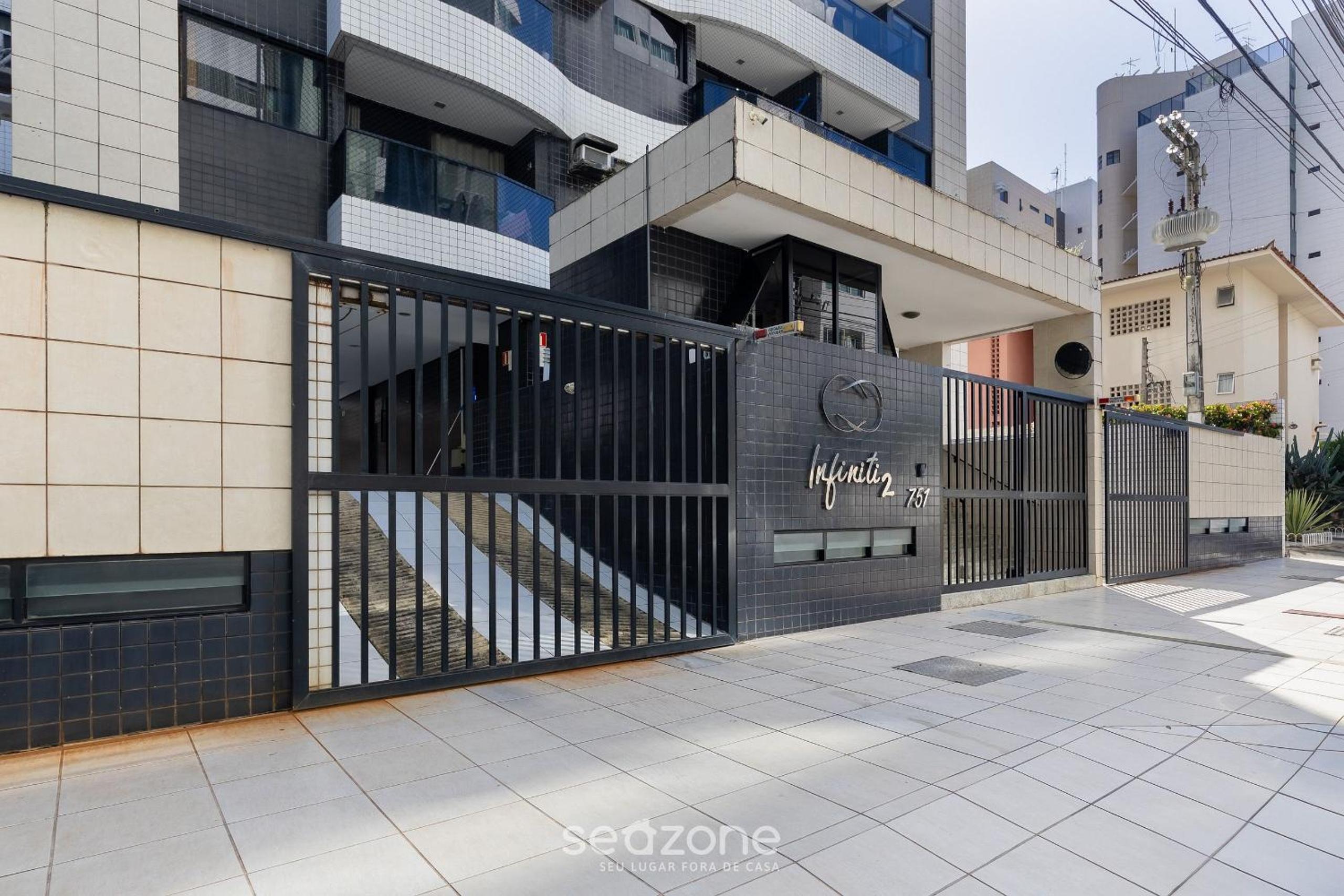 Apt w/ balcony 500m from the beach - EII0304