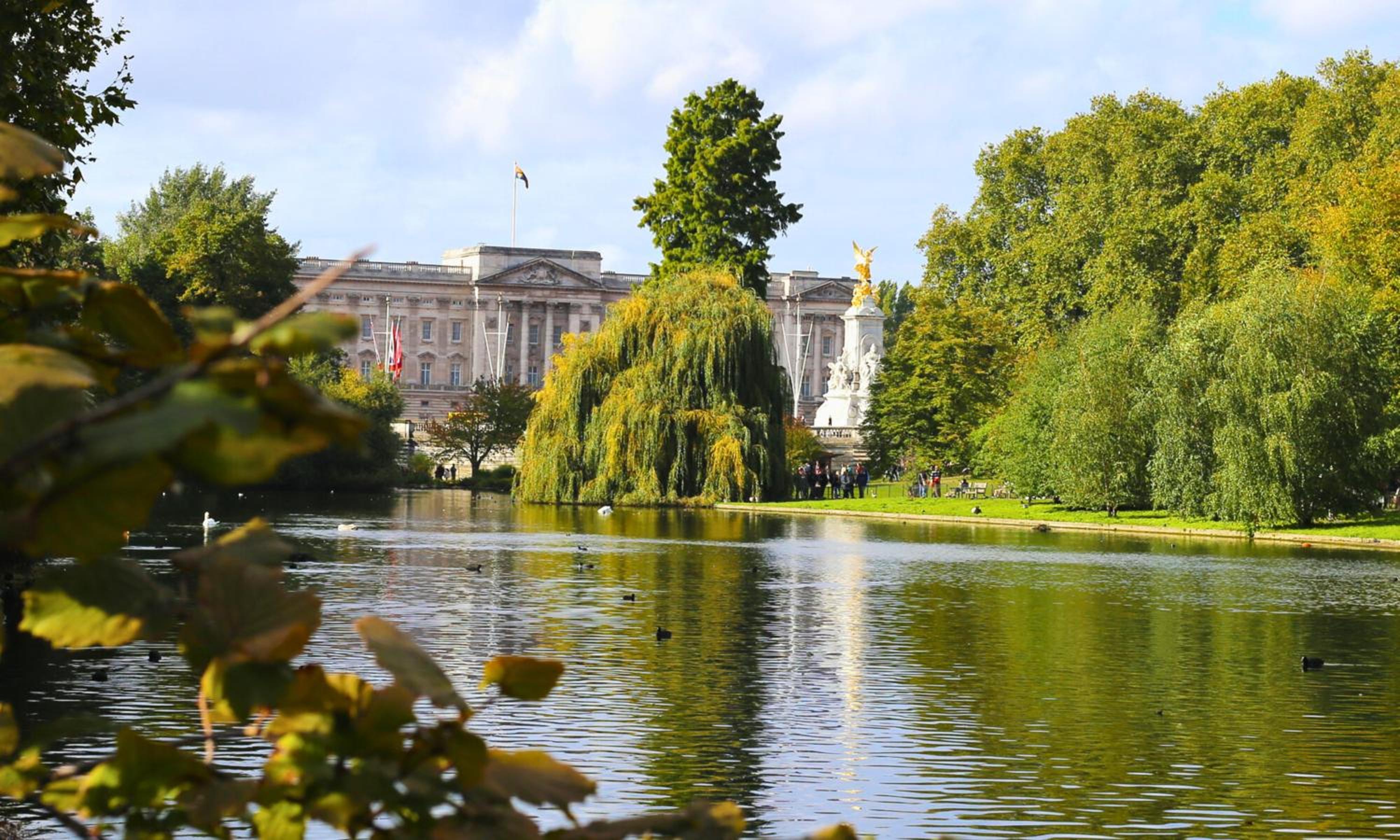 2000ft Huge, 3Bed 3Bath, AC, 5 mins to St James Park, Buckingham Palace