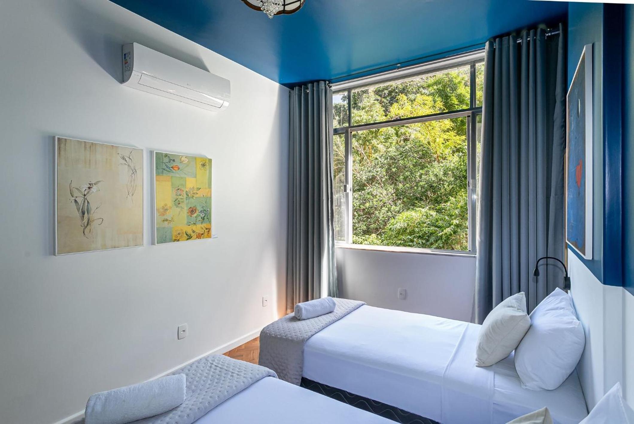 Apartment with Hot Tub, 2 Bedrooms Near the Beach