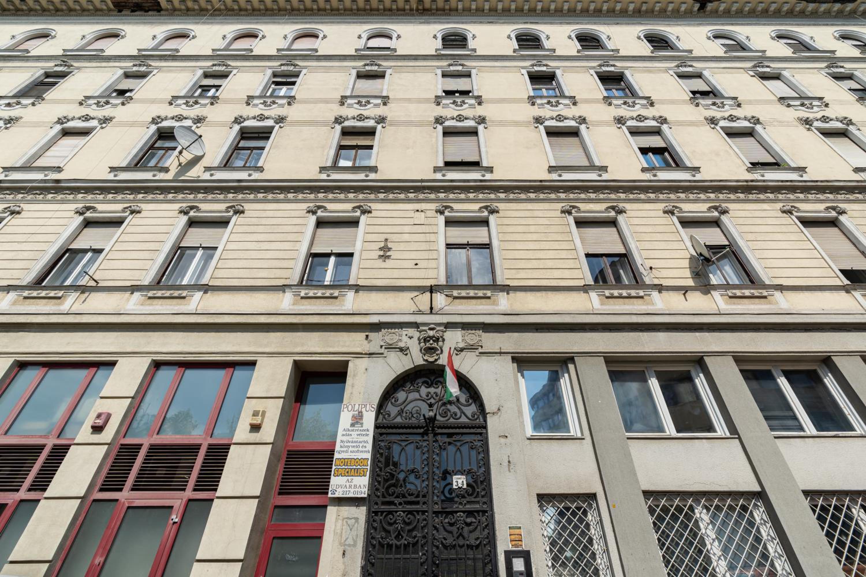 Csarnok Apartment