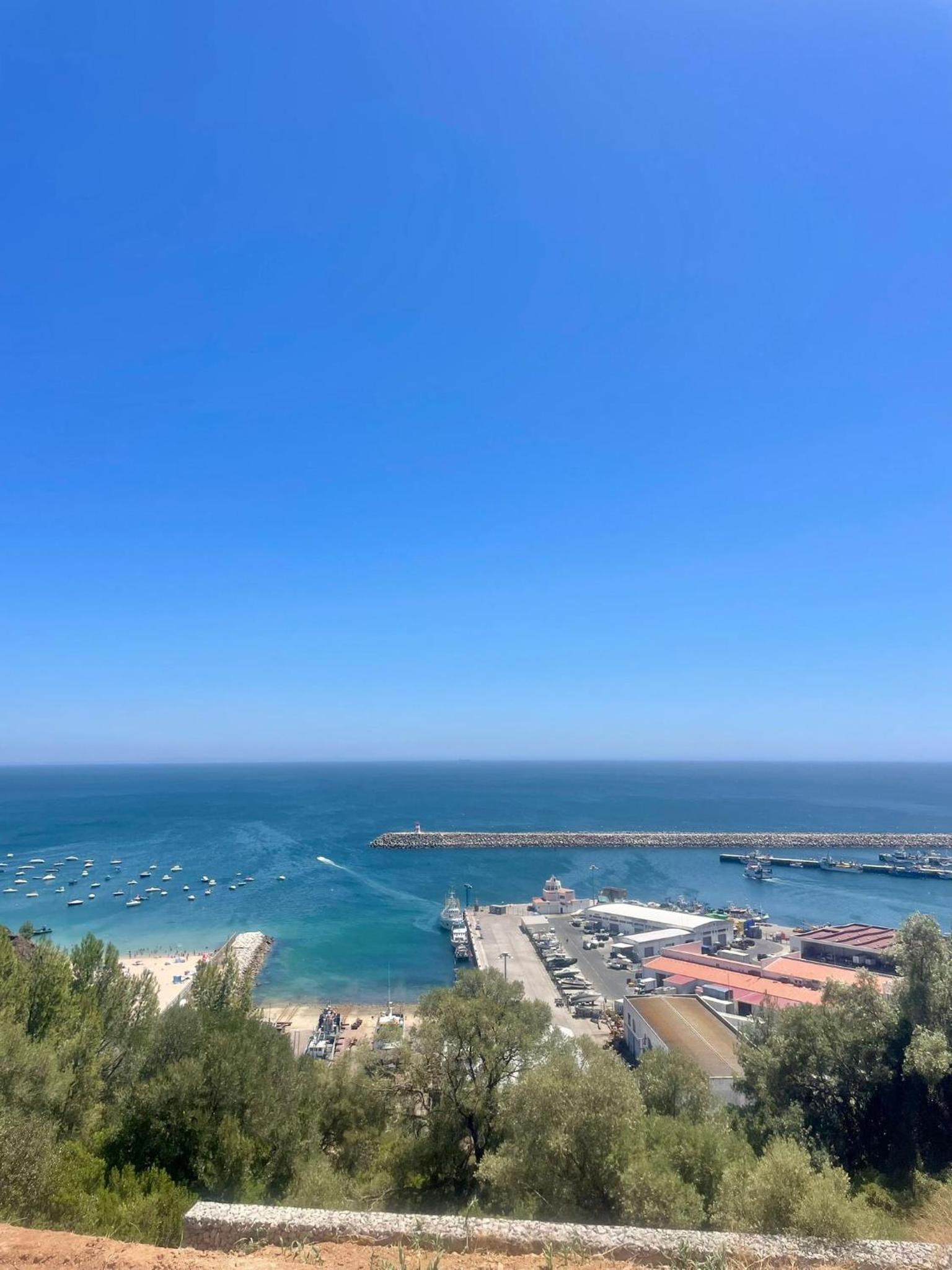 Sesimbra Luxury Villa- Pool, garden, total privacy