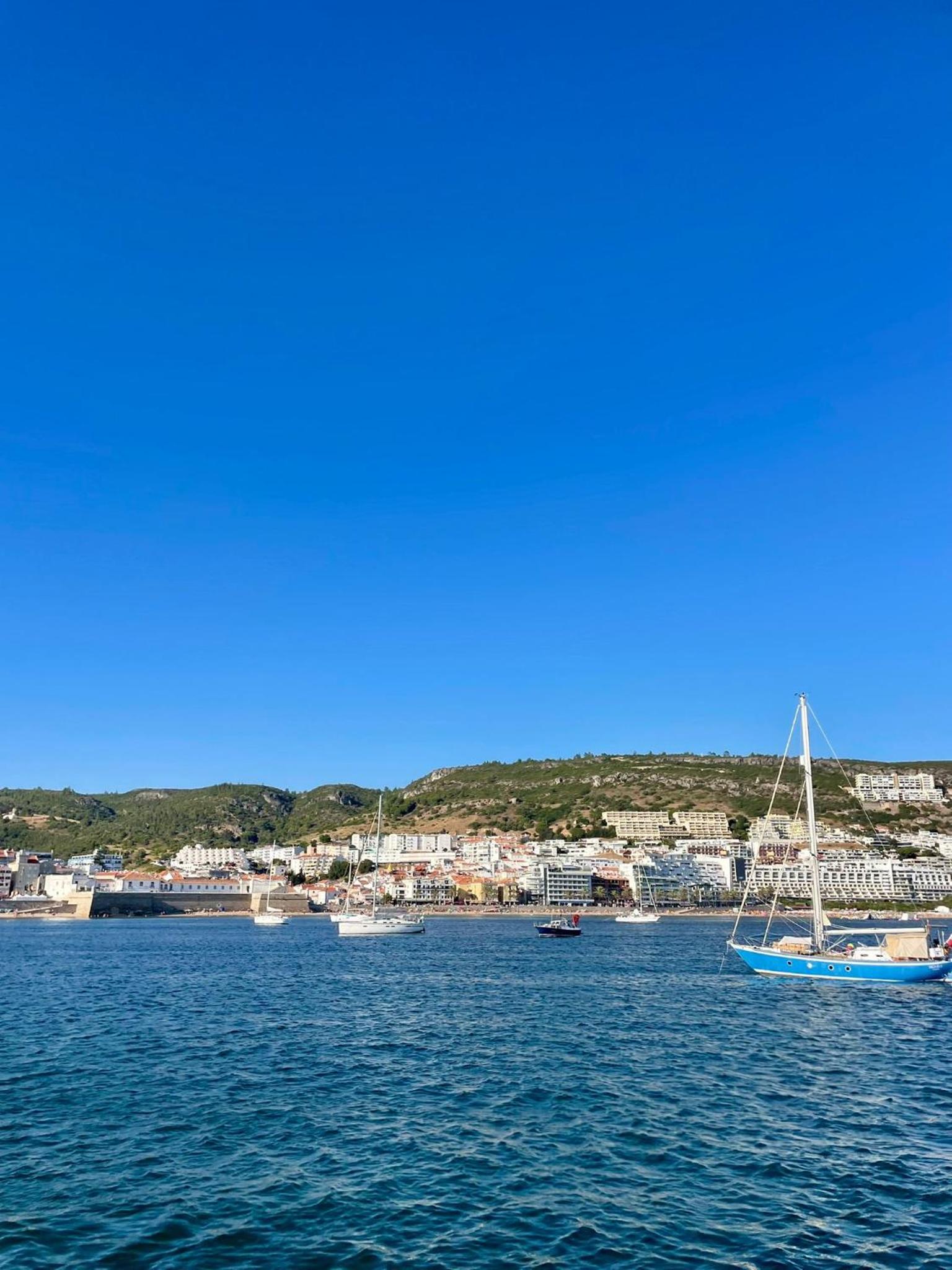 Sesimbra Luxury Villa- Pool, garden, total privacy