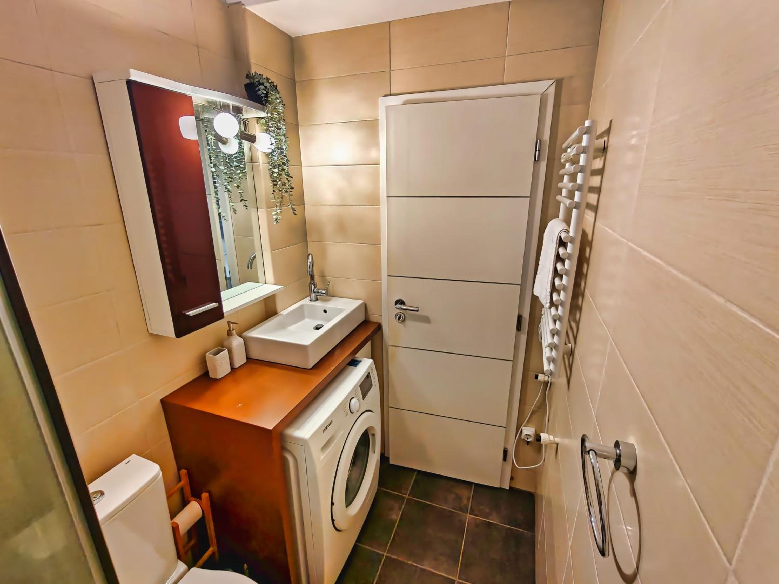 Parliament View Studio City Center - Pumo Properties