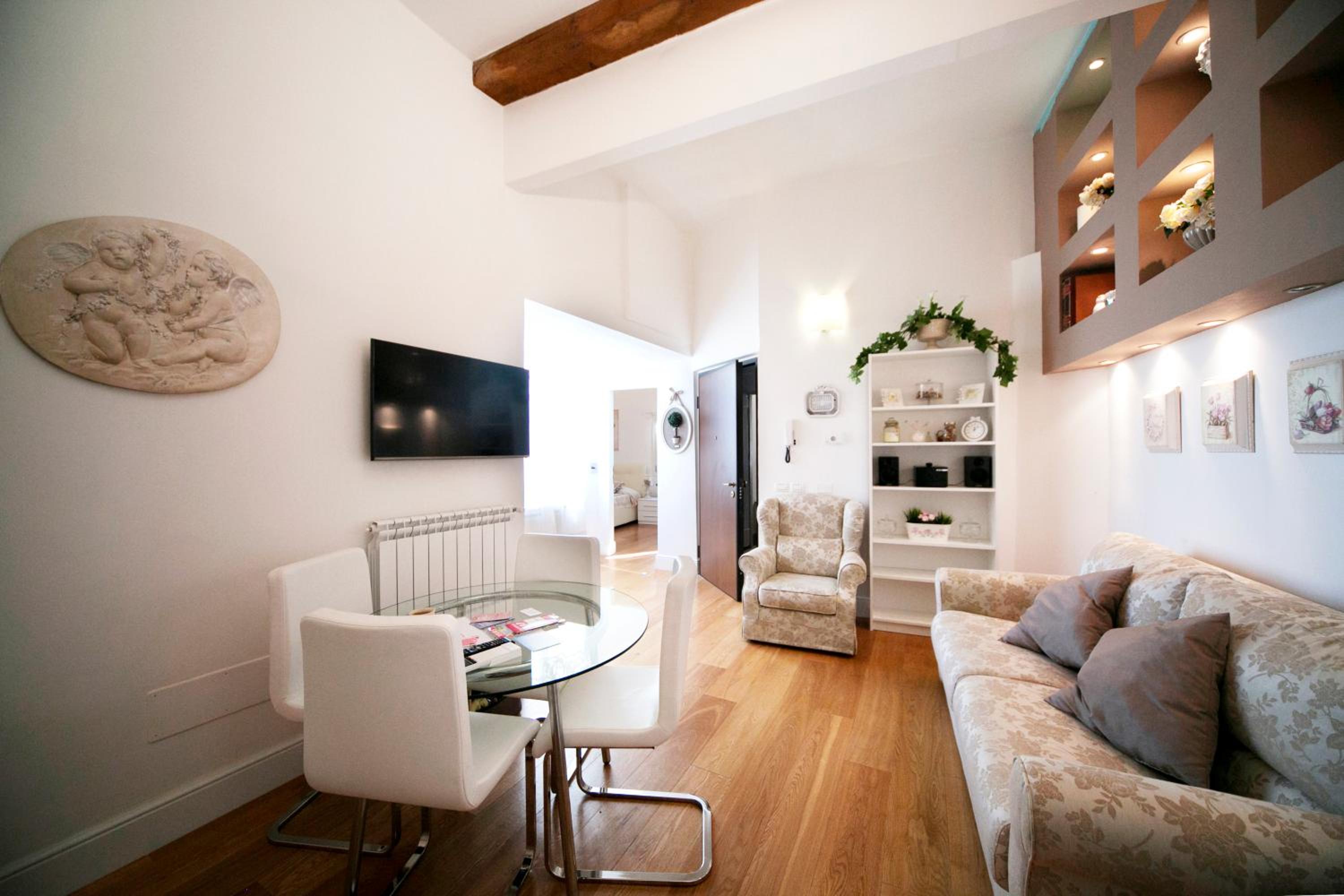 Borgo San Jacopo Superior by 360Rentals photo 4