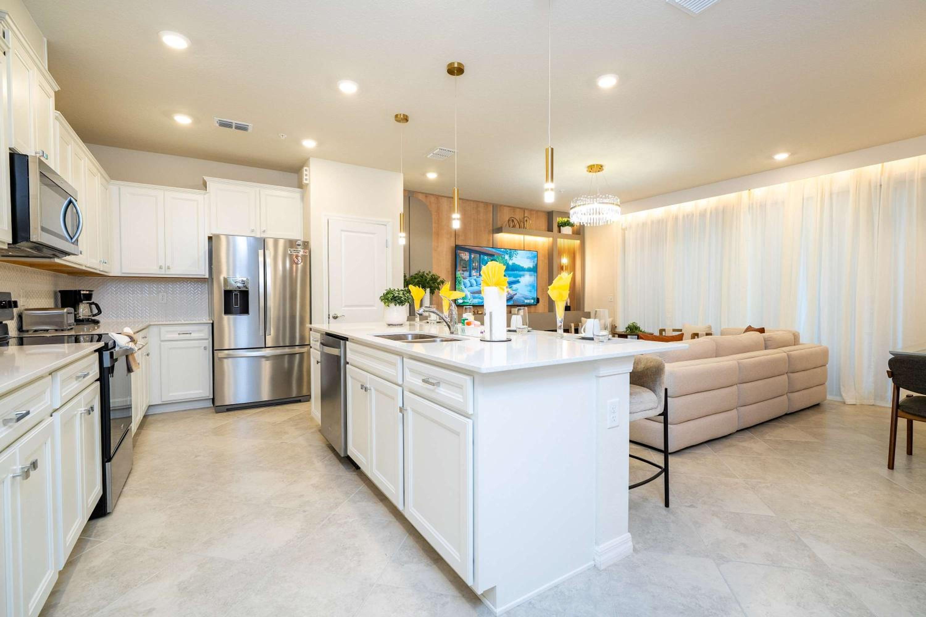 Family Friendly 5Bd near Disney Windsor Cay 16136