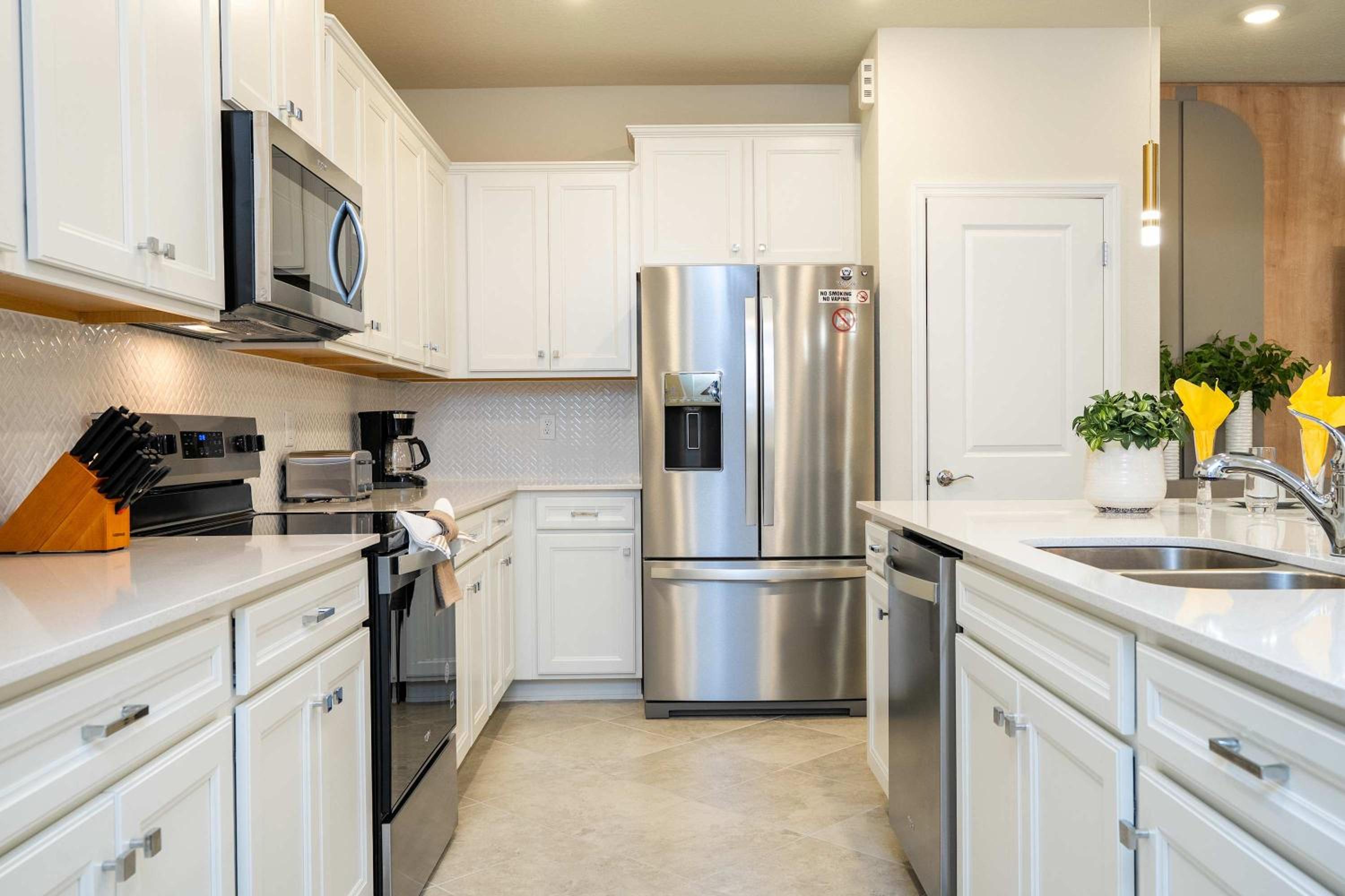 Family Friendly 5Bd near Disney Windsor Cay 16136