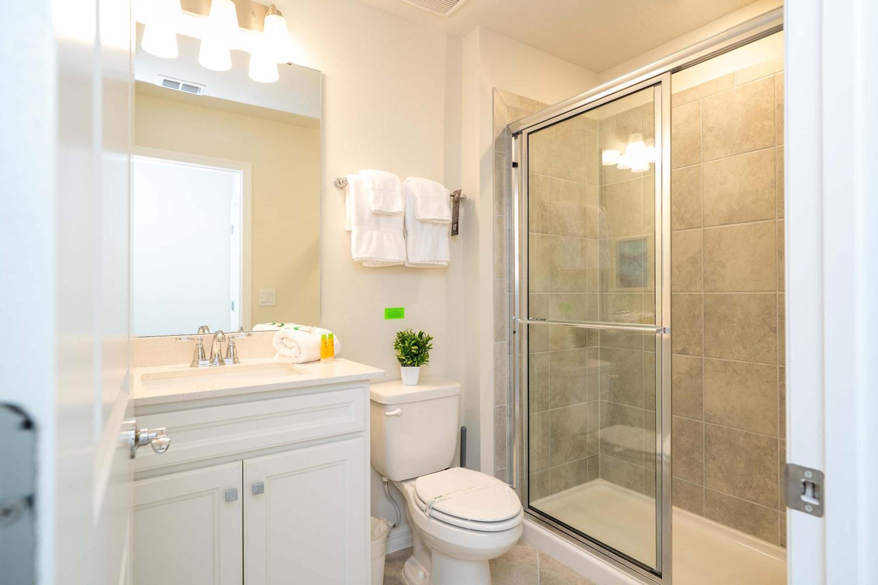 Family Friendly 5Bd near Disney Windsor Cay 16136