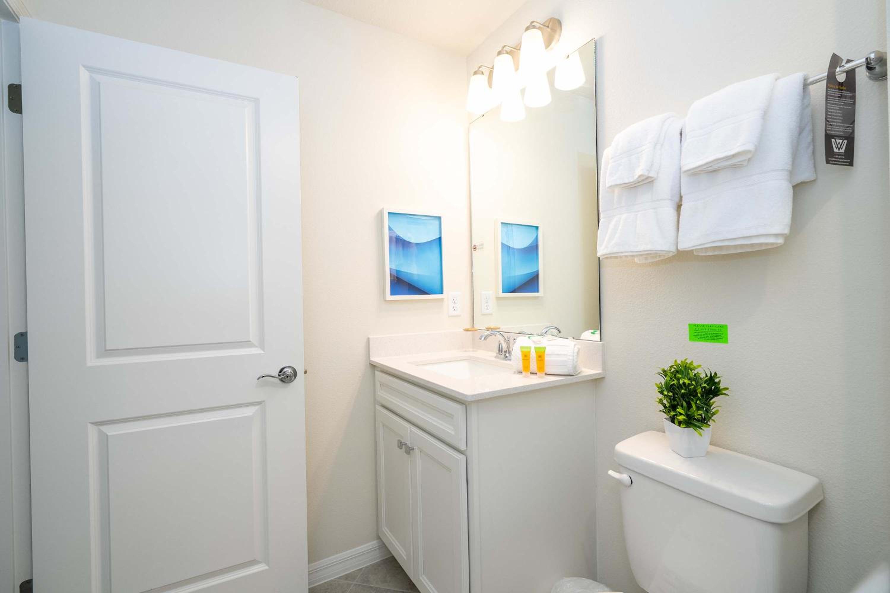 Family Friendly 5Bd near Disney Windsor Cay 16136