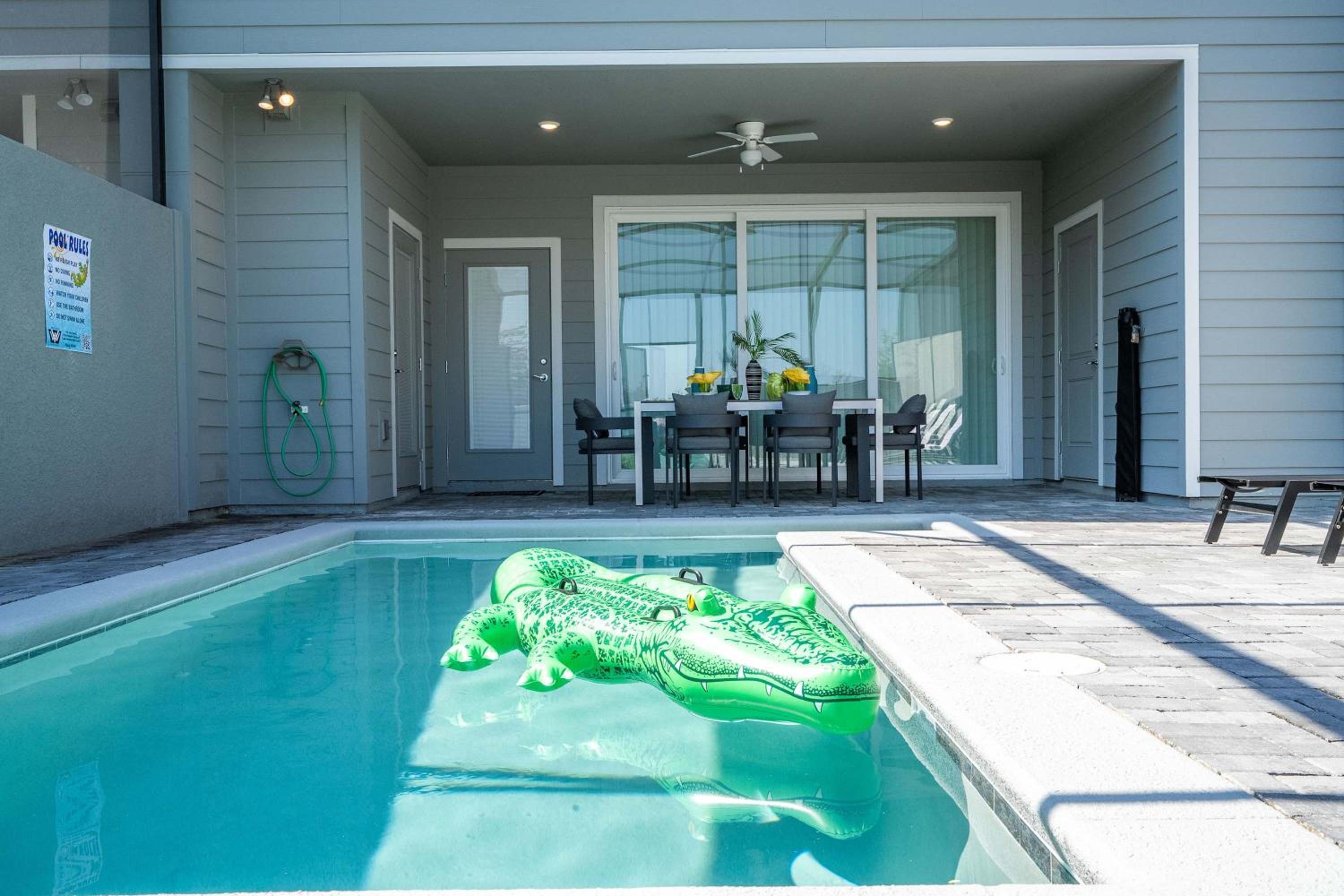 Family Friendly 5Bd near Disney Windsor Cay 16136