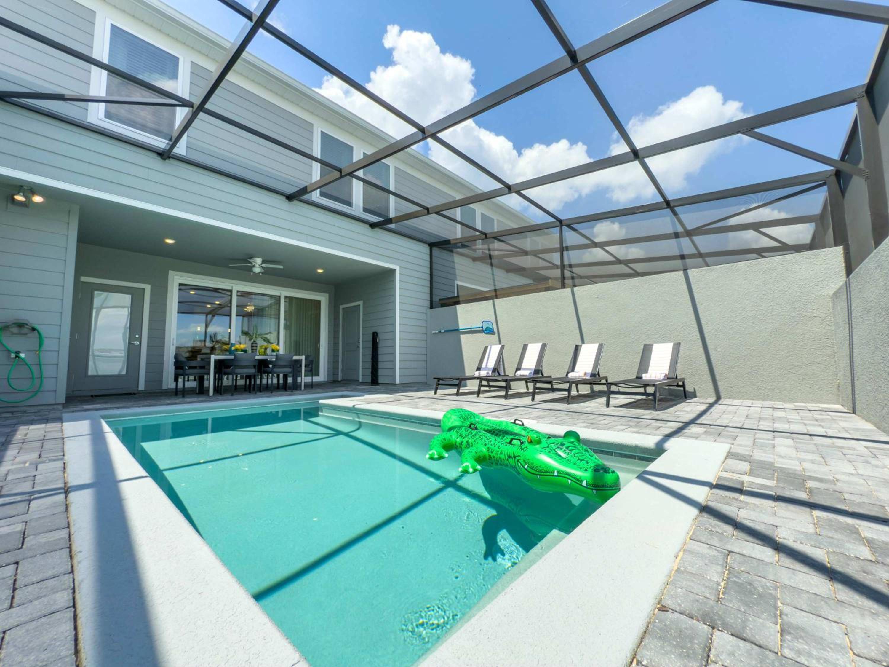 Family Friendly 5Bd near Disney Windsor Cay 16136