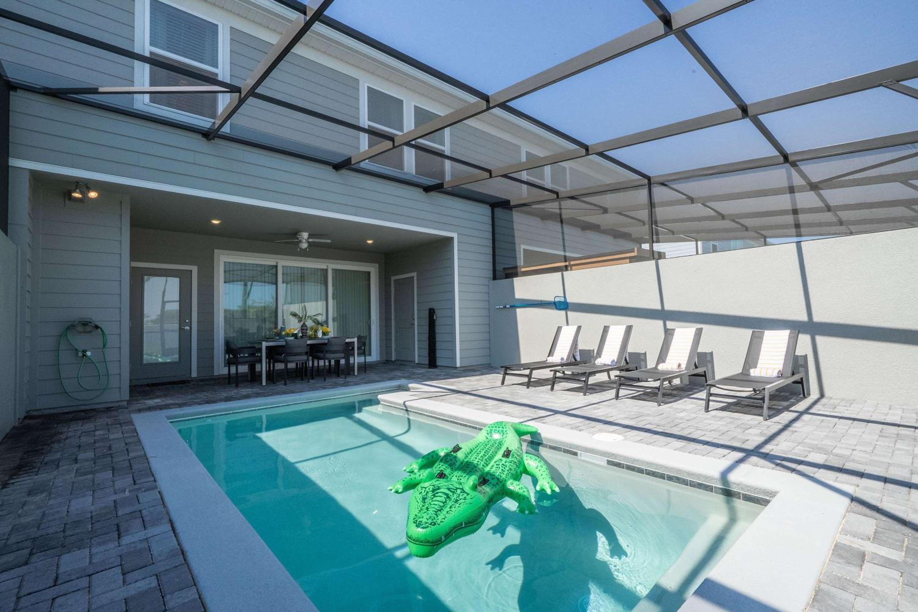 Family Friendly 5Bd near Disney Windsor Cay 16136