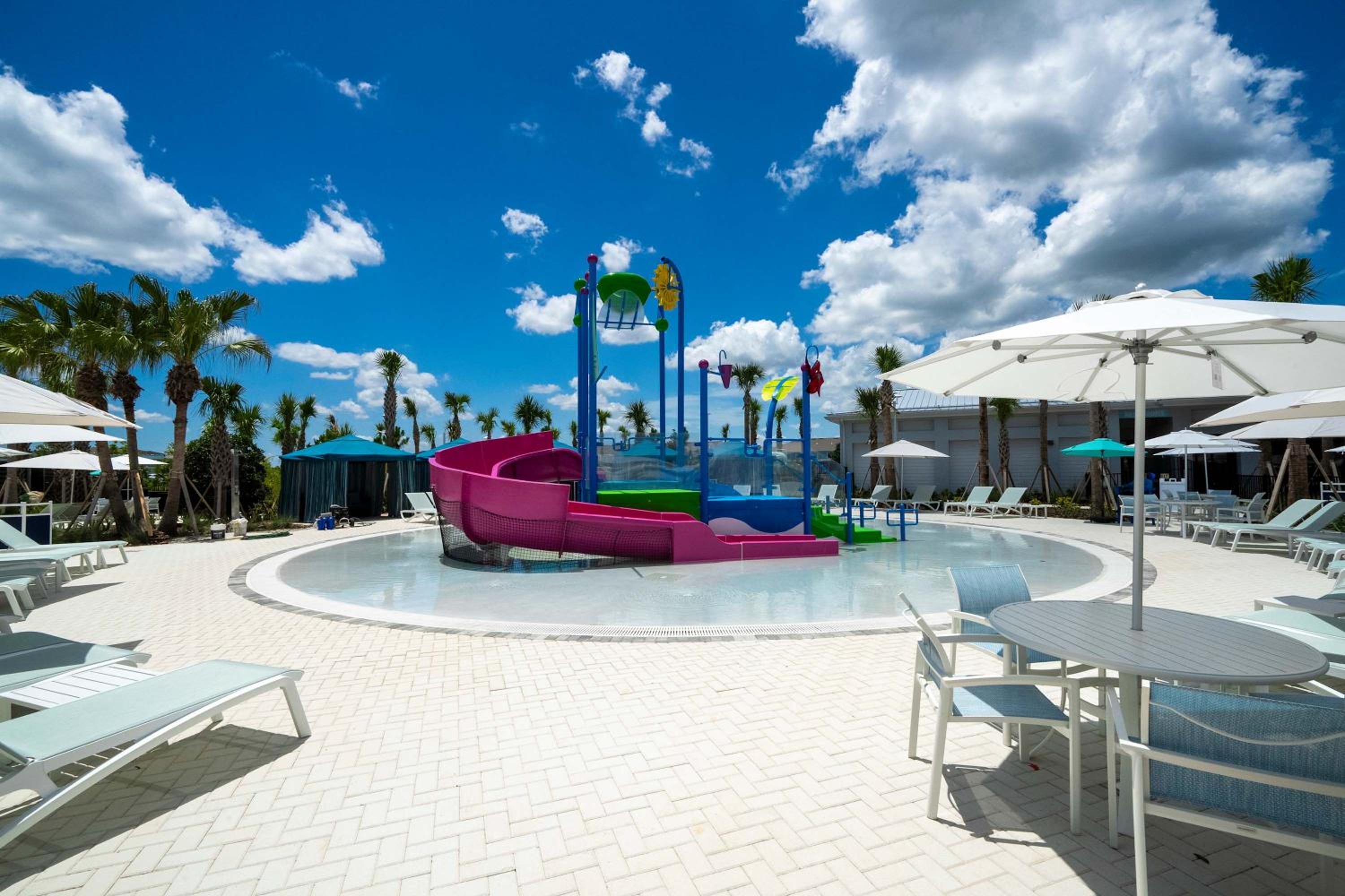 Family Friendly 5Bd near Disney Windsor Cay 16136