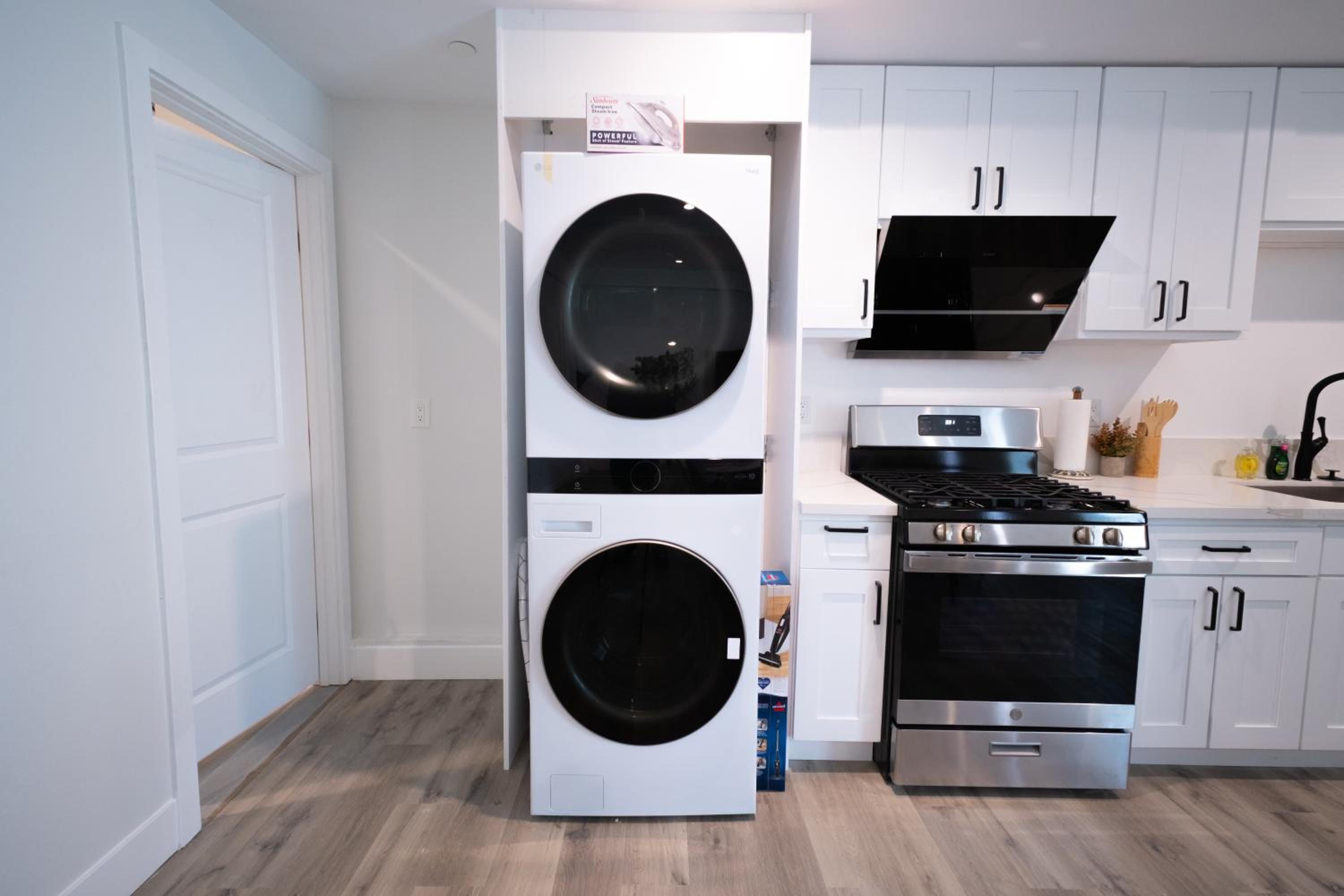 Modern 2BR2BA Home Near USC Walk to Campus