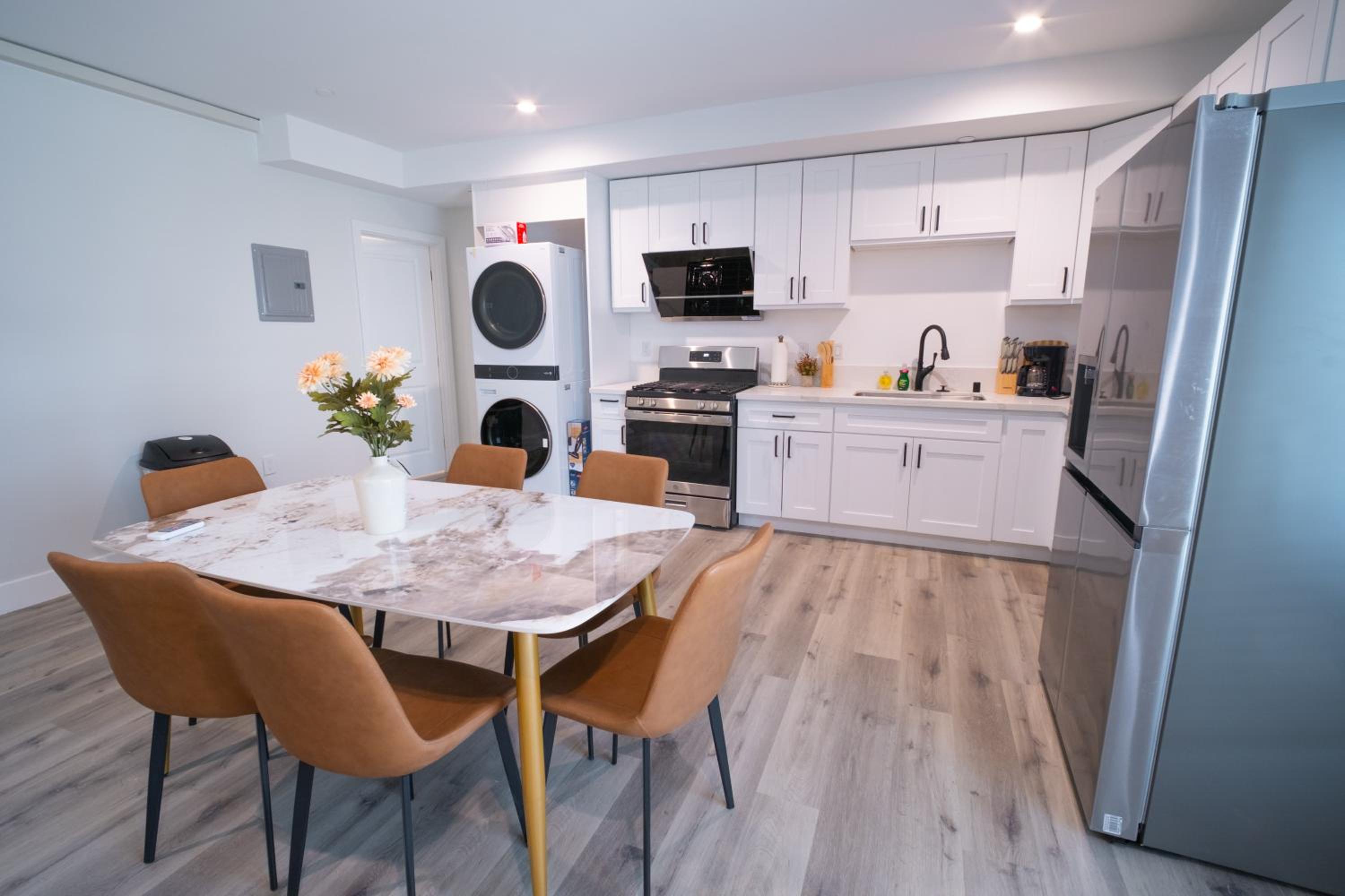 Modern 2BR2BA Home Near USC Walk to Campus