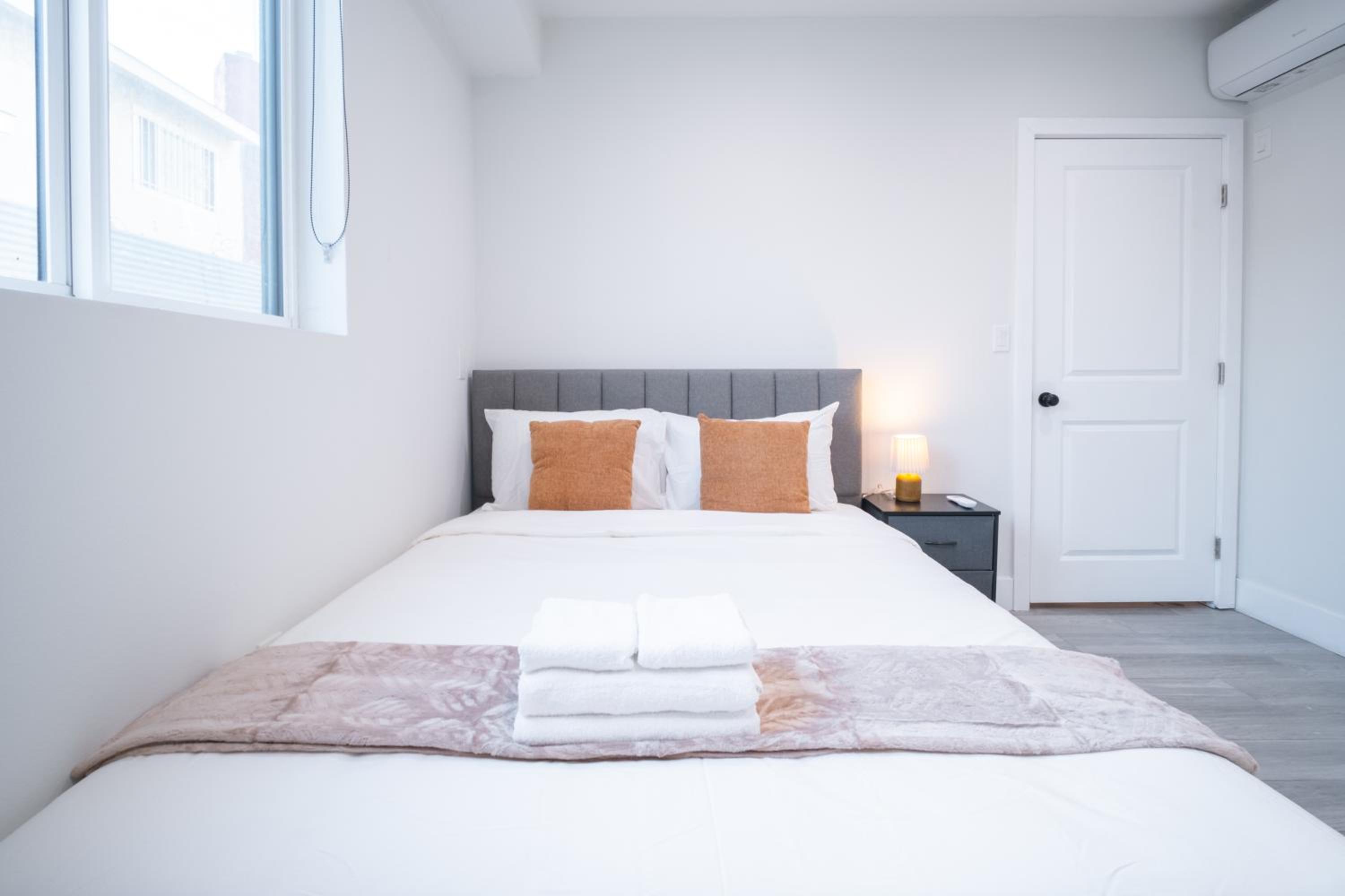 Modern 2BR2BA Home Near USC Walk to Campus
