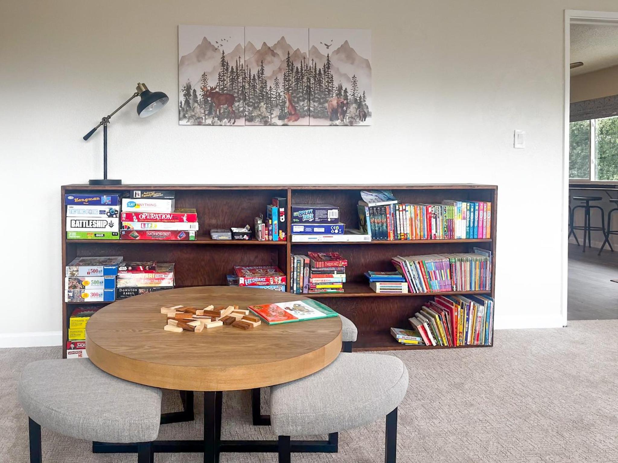 Yosemite Family Lodge I Sleeps 11 I Game Room
