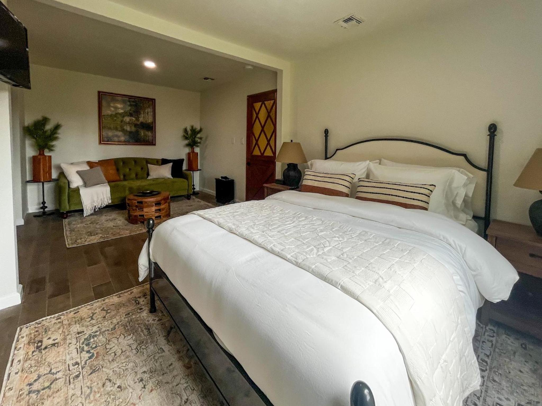 Yosemite Family Lodge I Sleeps 11 I Game Room