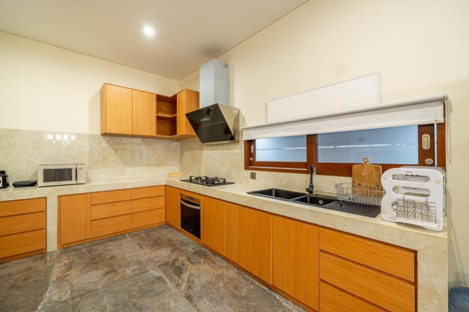 Modern 5BR Luxury Villa with Pool & Rooftop - 100m from Sanur Beach