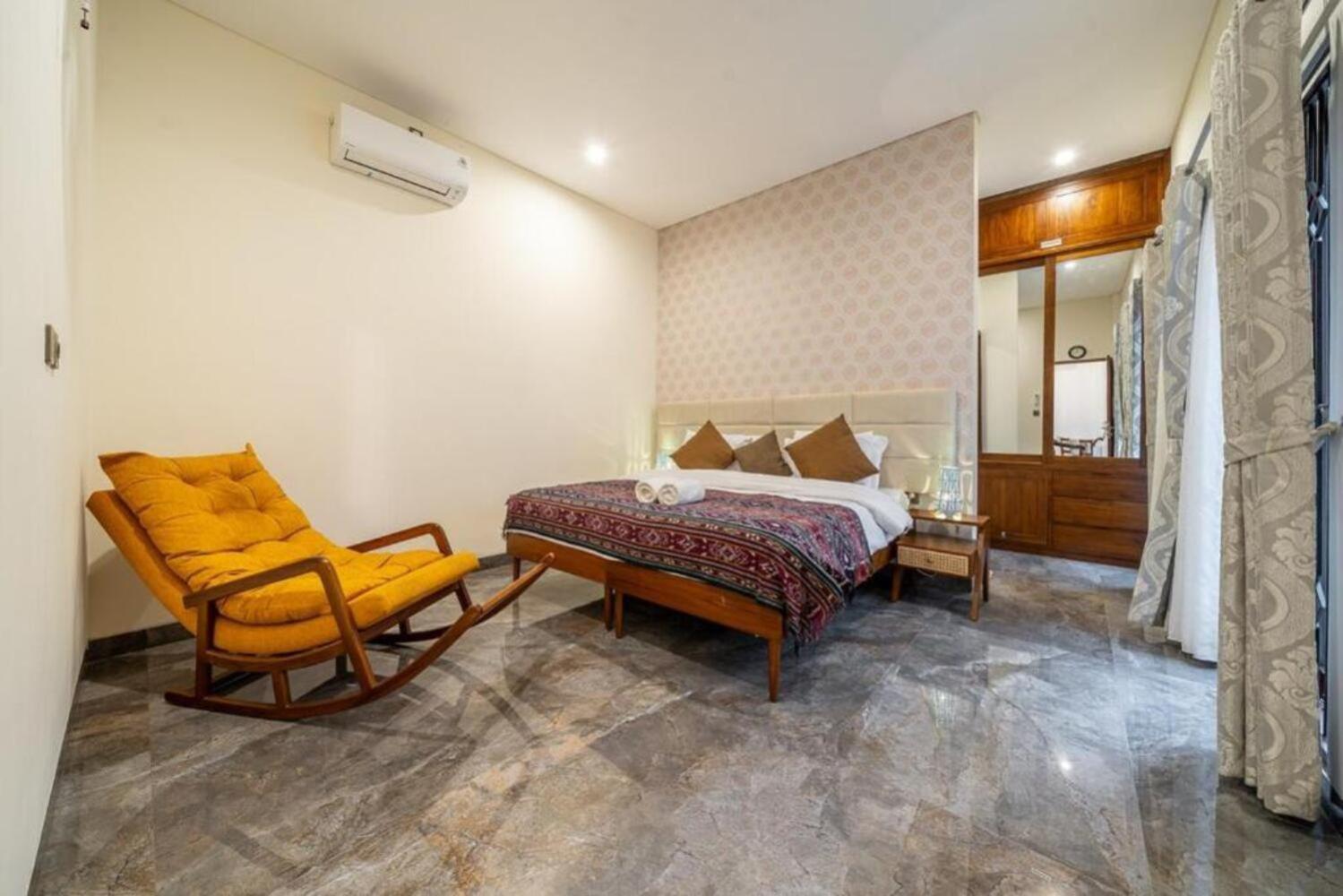 Modern 5BR Luxury Villa with Pool & Rooftop - 100m from Sanur Beach