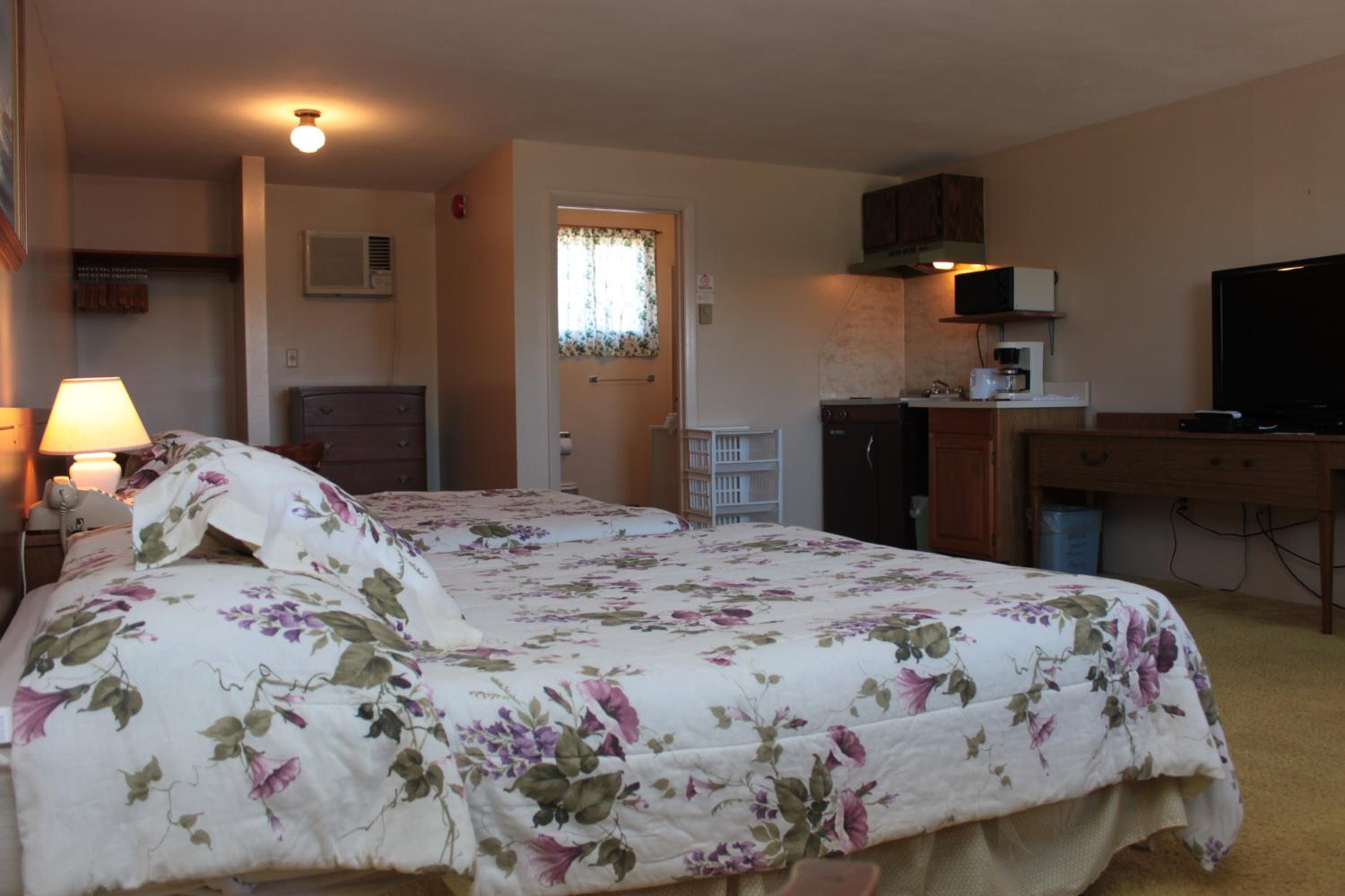 Inn Between the Beaches & Villager, photo 54