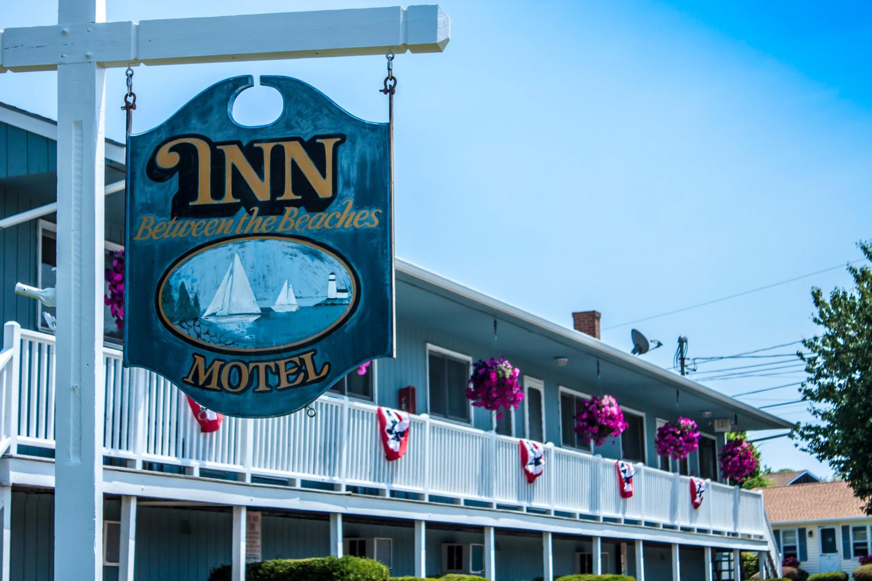 Inn Between the Beaches & Villager, photo 15