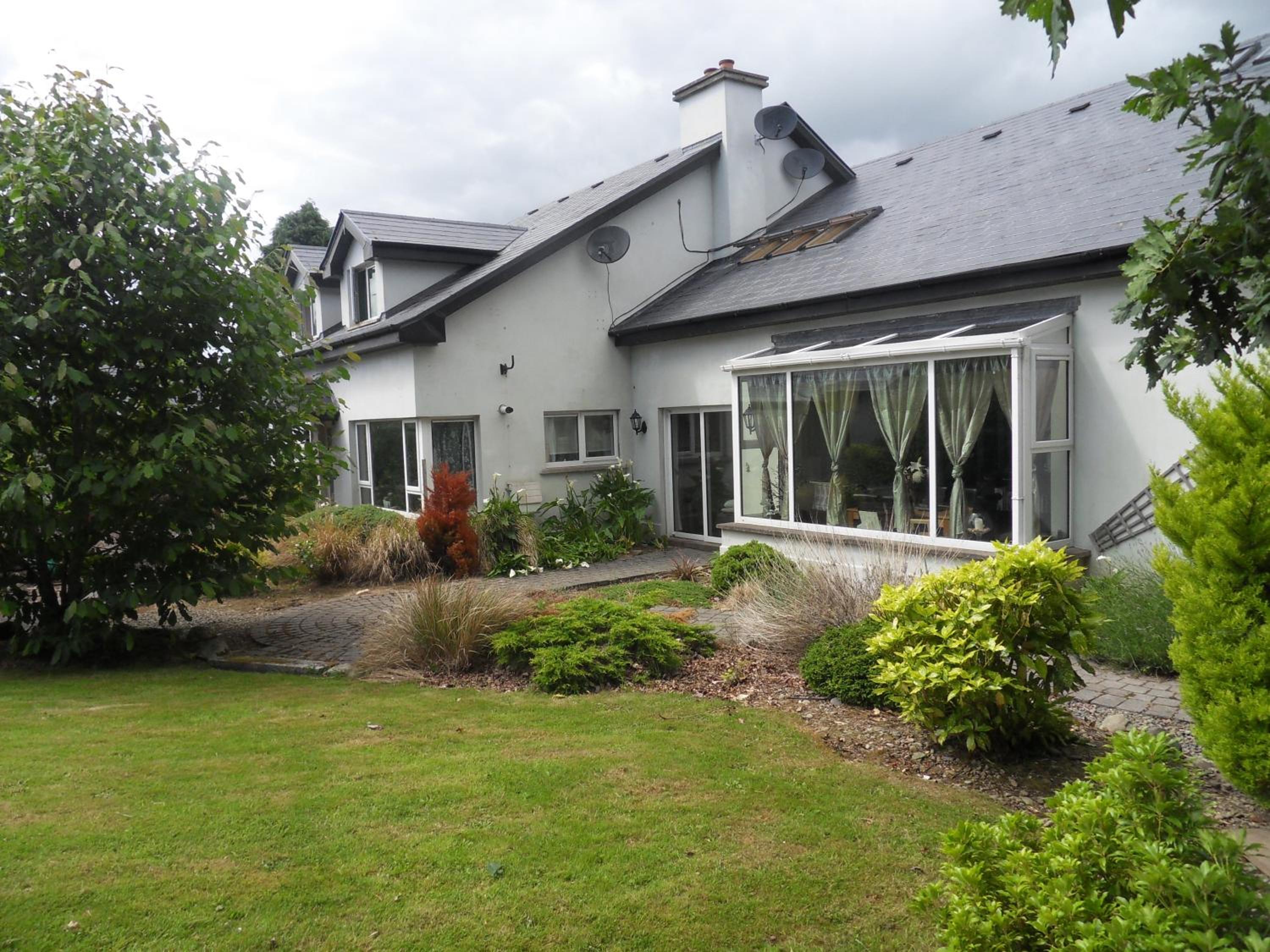 Ethan House Holiday Suites view 2
