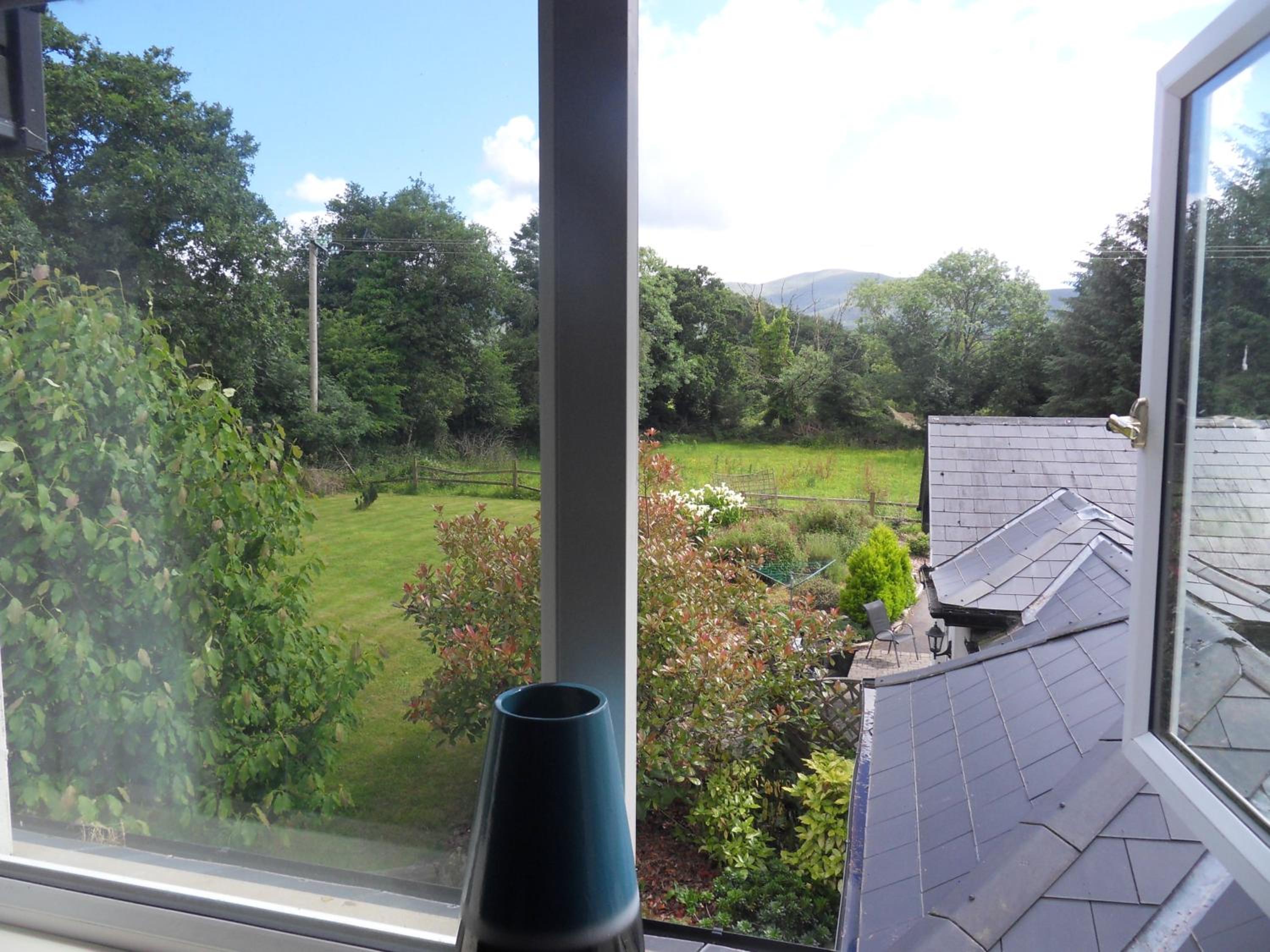 Ethan House Holiday Suites view 3