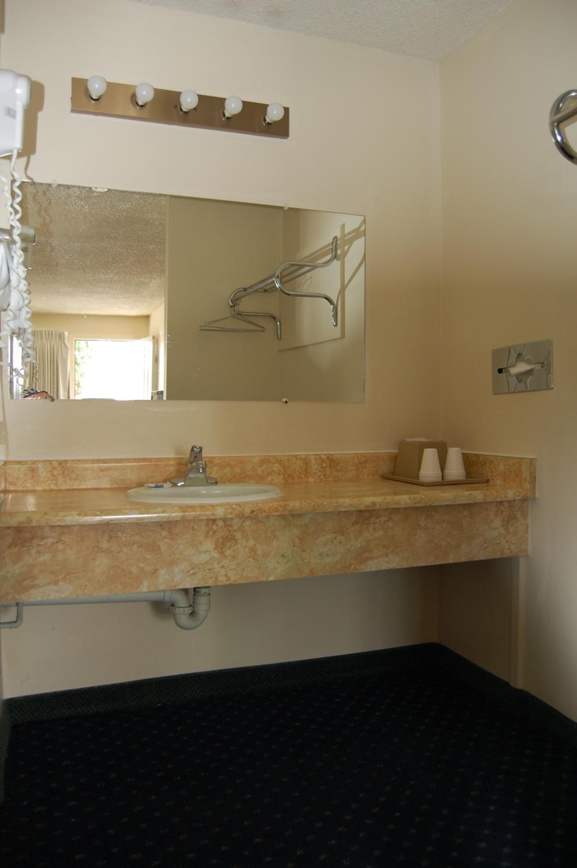 Western Inn Lakewood view 5